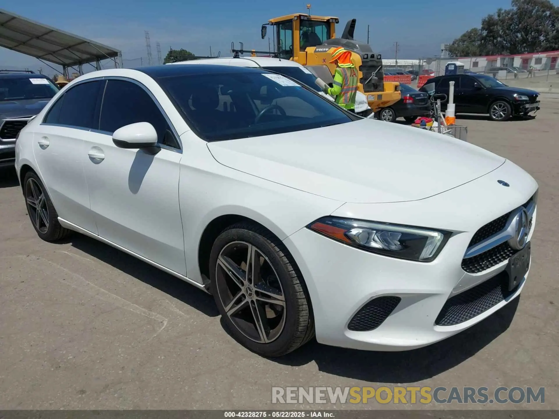1 Фотография поврежденного автомобиля WDD3G4EB5KW026352 MERCEDES-BENZ A 220 2019