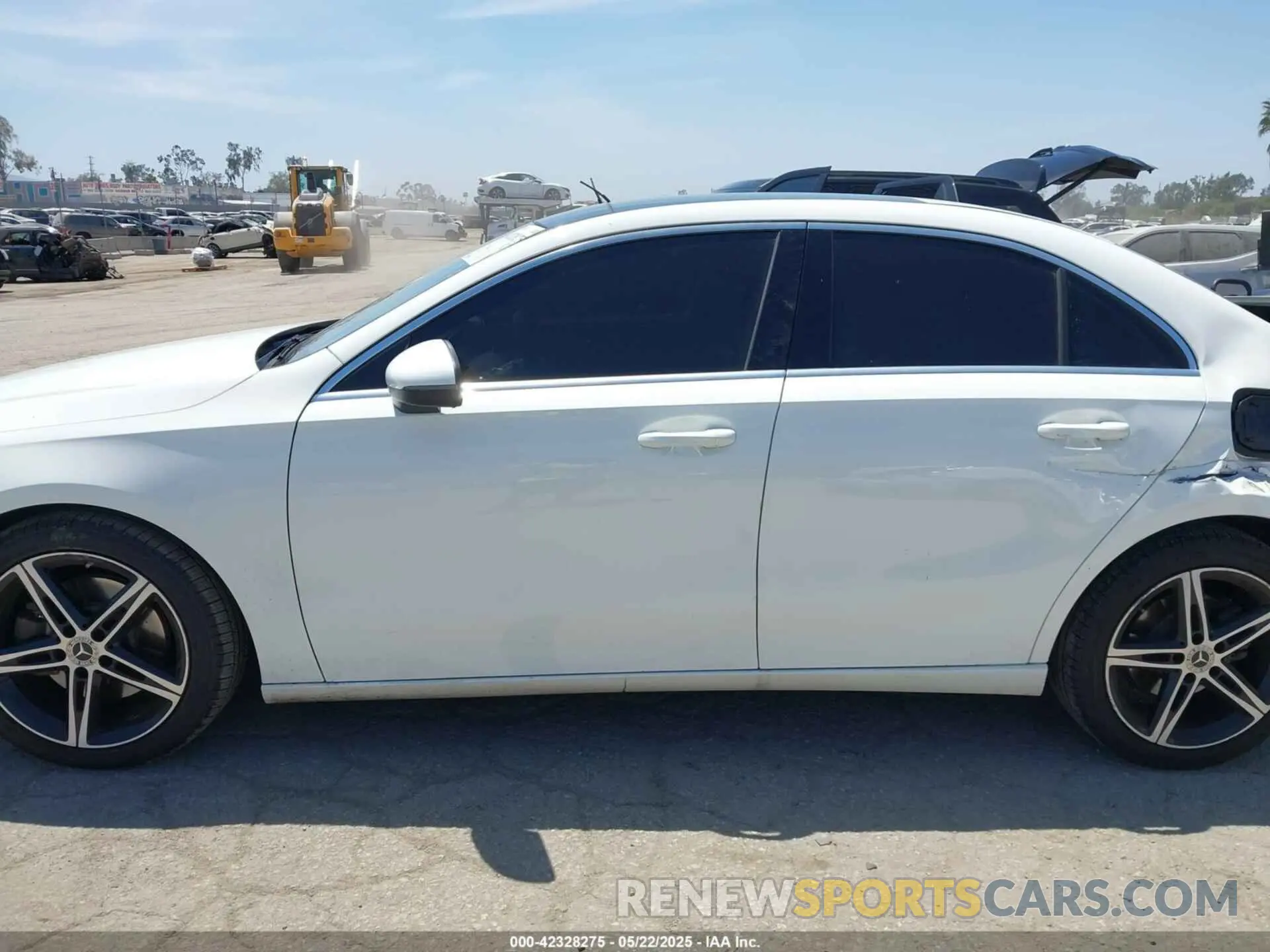 14 Фотография поврежденного автомобиля WDD3G4EB5KW026352 MERCEDES-BENZ A 220 2019