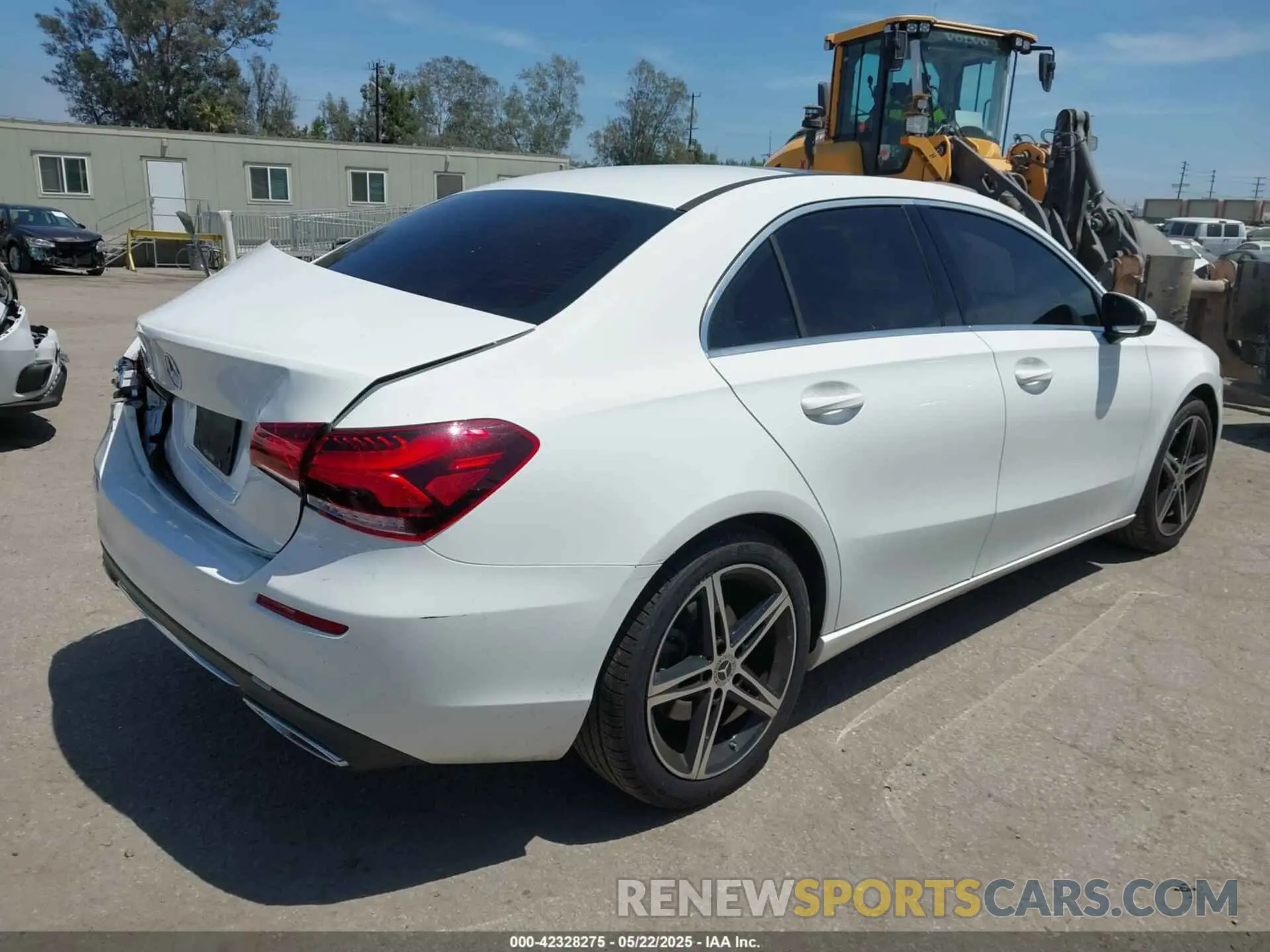 4 Фотография поврежденного автомобиля WDD3G4EB5KW026352 MERCEDES-BENZ A 220 2019