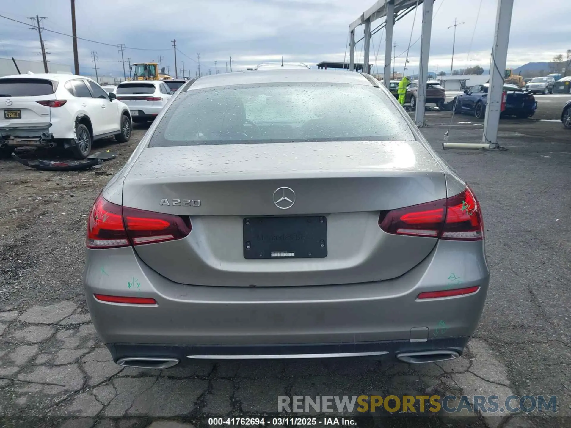 16 Фотография поврежденного автомобиля WDD3G4EB5KW035178 MERCEDES-BENZ A 220 2019
