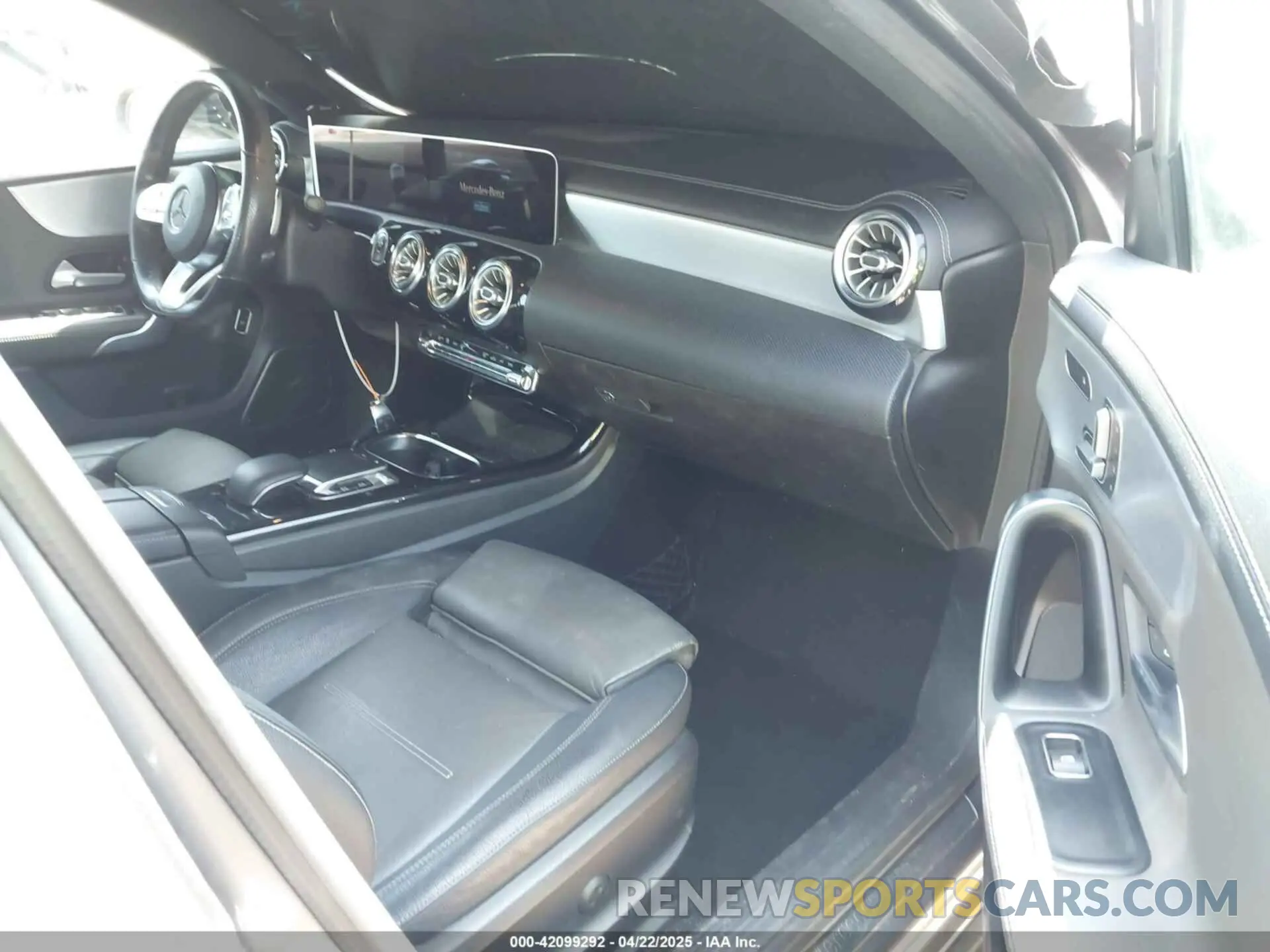 5 Photograph of a damaged car WDD3G4EB6KW002500 MERCEDES-BENZ A 220 2019