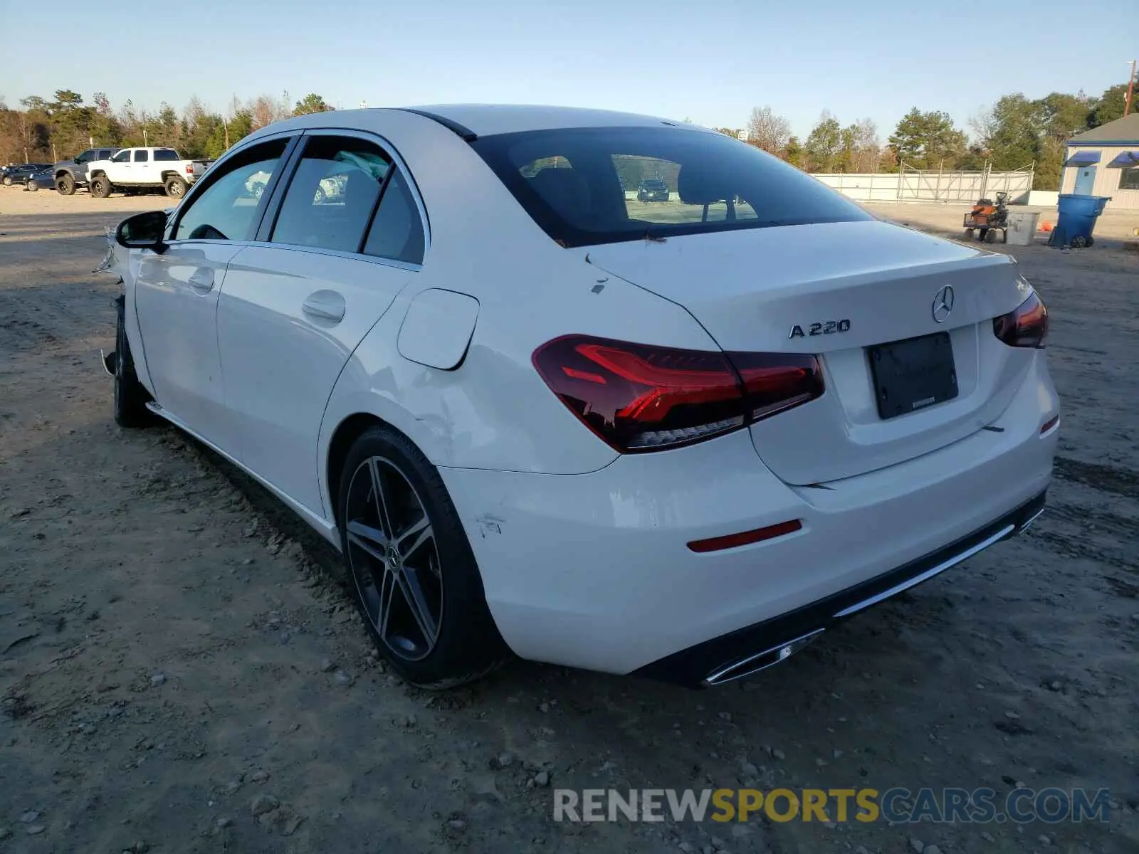 3 Photograph of a damaged car WDD3G4EB6KW012962 MERCEDES-BENZ A 220 2019