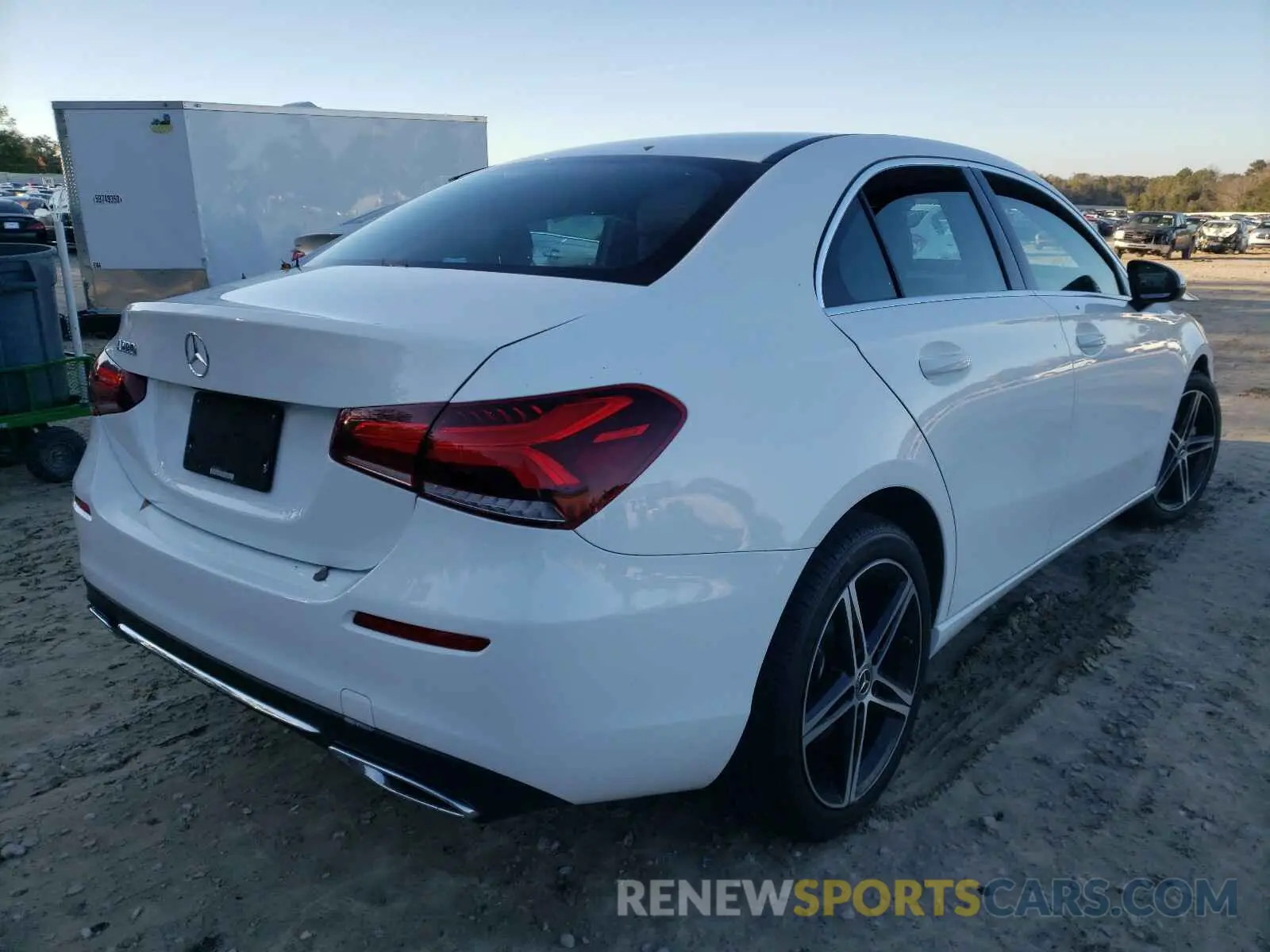 4 Photograph of a damaged car WDD3G4EB6KW012962 MERCEDES-BENZ A 220 2019
