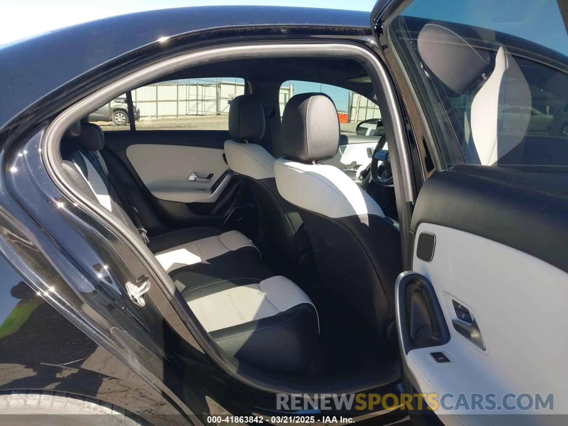 8 Photograph of a damaged car WDD3G4EB6KW028269 MERCEDES-BENZ A 220 2019