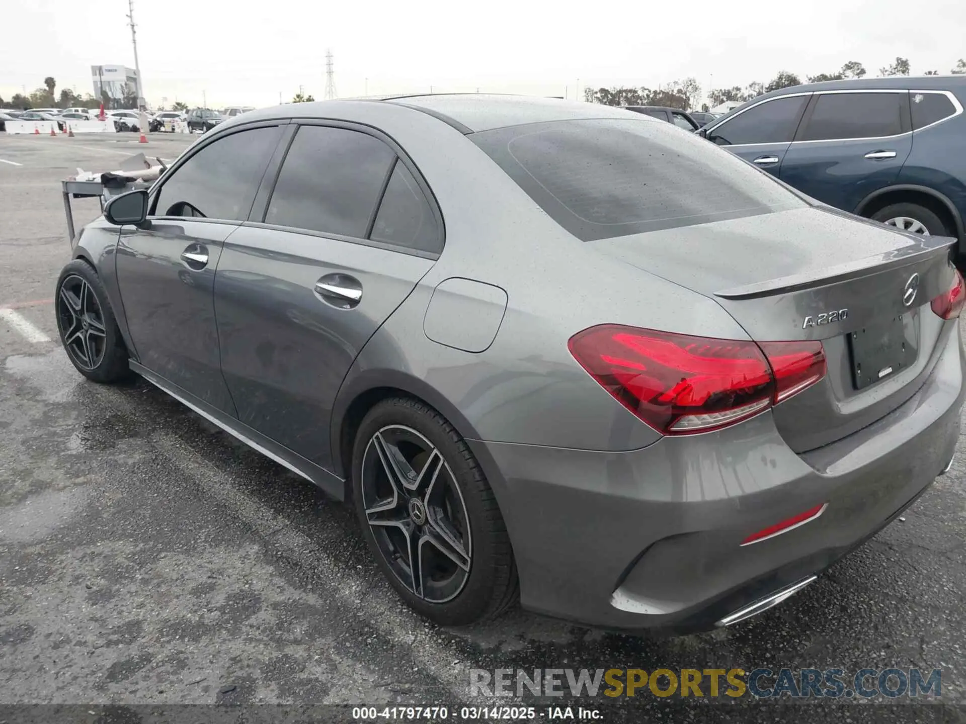 14 Photograph of a damaged car WDD3G4EB9KW002426 MERCEDES-BENZ A 220 2019