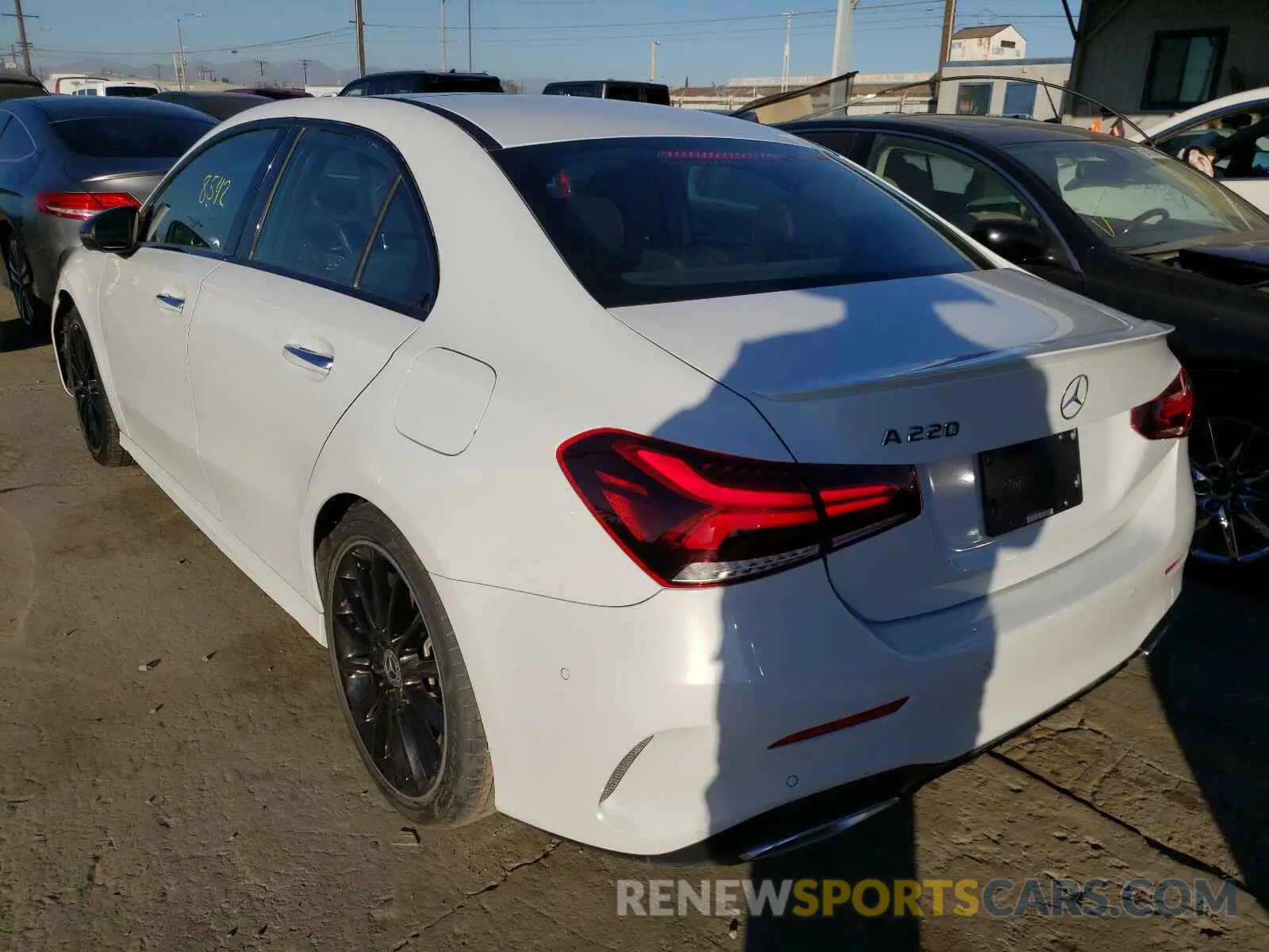 3 Photograph of a damaged car WDD3G4EBXKW027593 MERCEDES-BENZ A 220 2019