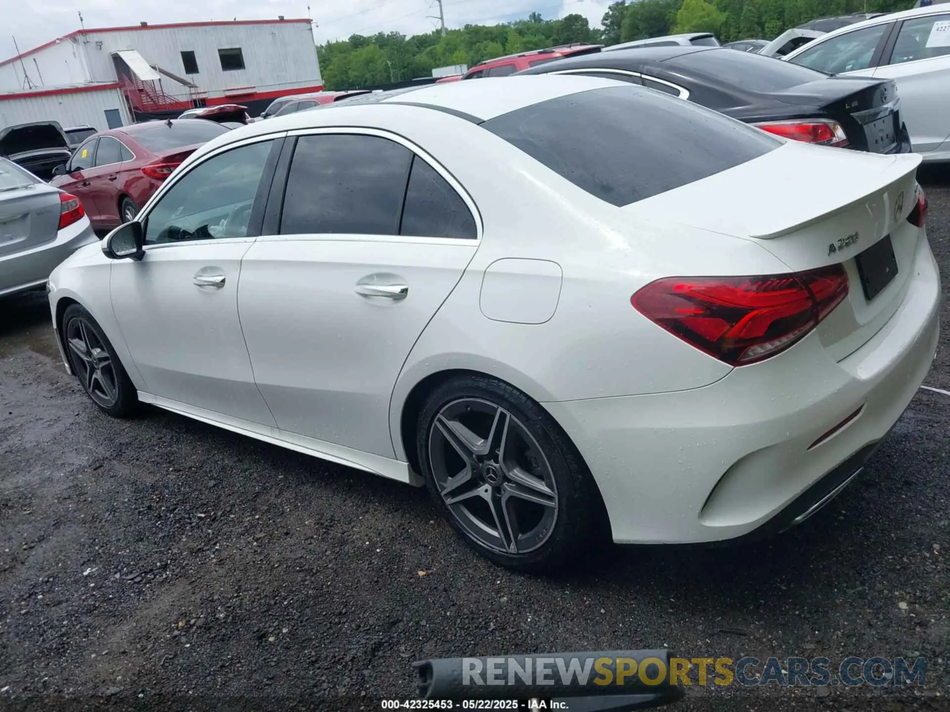3 Фотография поврежденного автомобиля WDD3G4FB1KW028940 MERCEDES-BENZ A 220 2019
