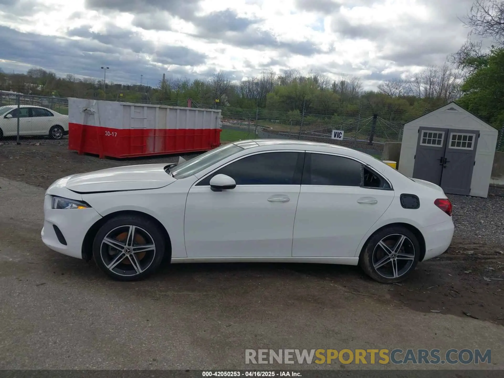 13 Photograph of a damaged car WDD3G4FB1KW030381 MERCEDES-BENZ A 220 2019