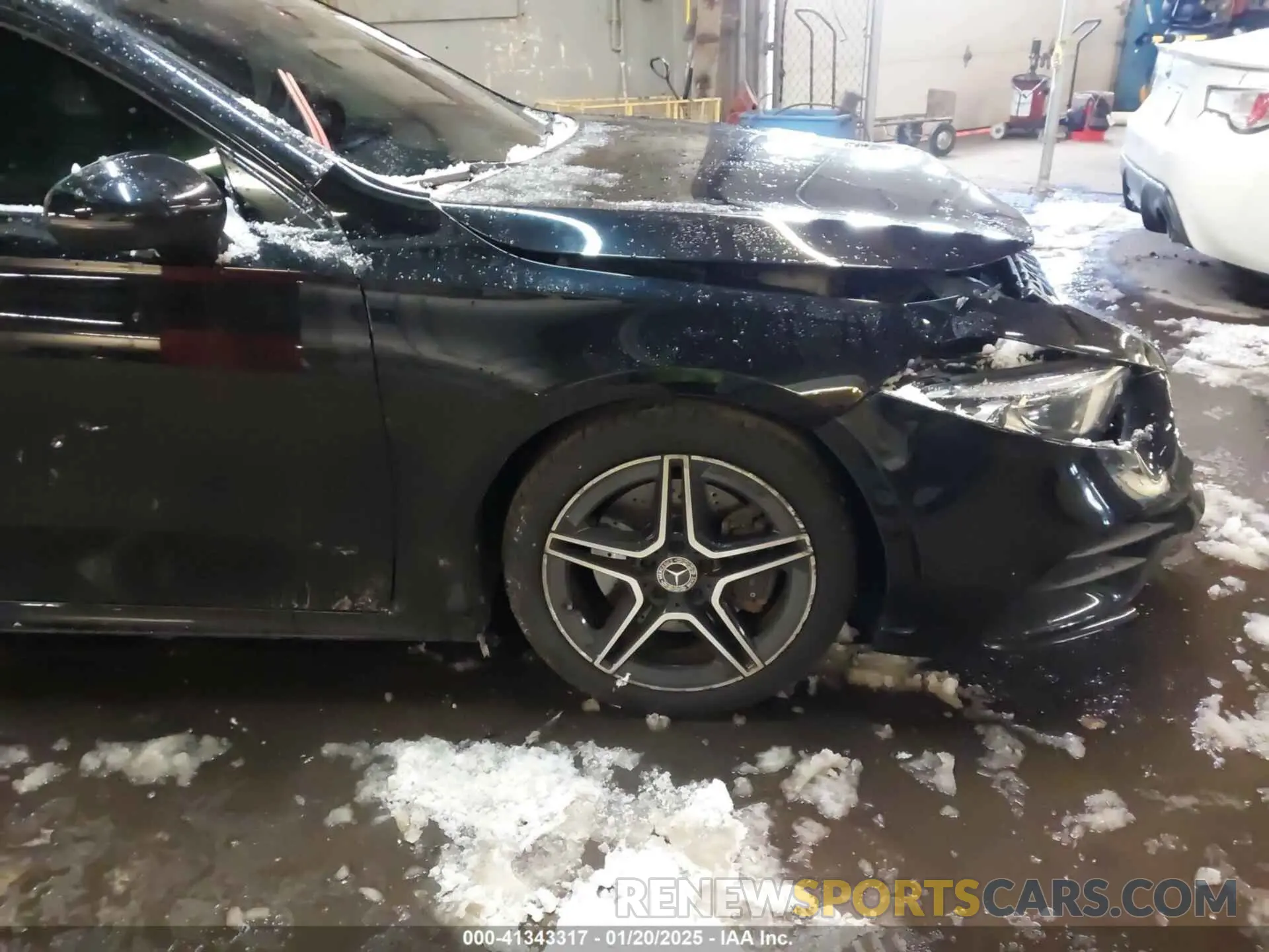 19 Фотография поврежденного автомобиля WDD3G4FB3KW019172 MERCEDES-BENZ A 220 2019