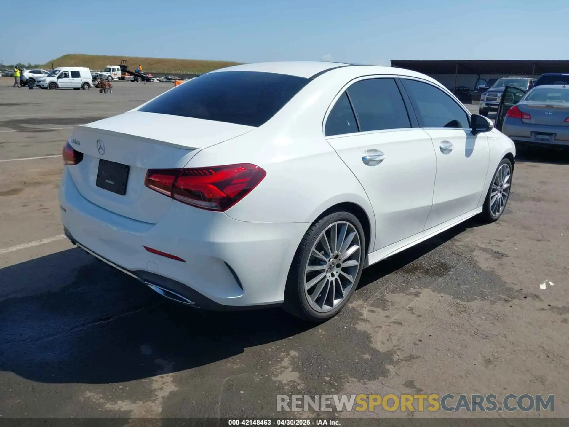 4 Фотография поврежденного автомобиля W1K3G4EB1LJ218012 MERCEDES-BENZ A 220 2020