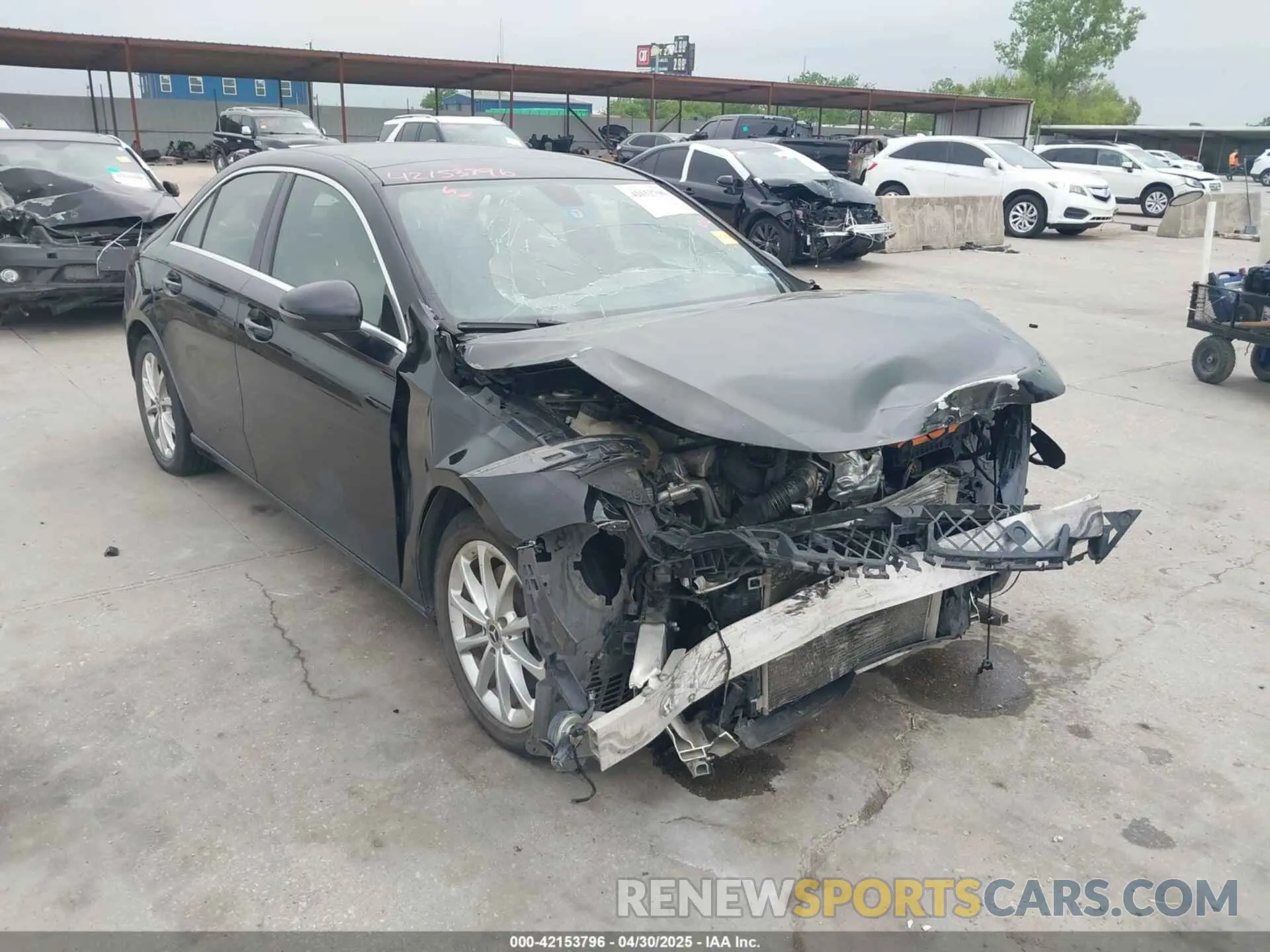 1 Photograph of a damaged car W1K3G4EB3LJ201695 MERCEDES-BENZ A 220 2020