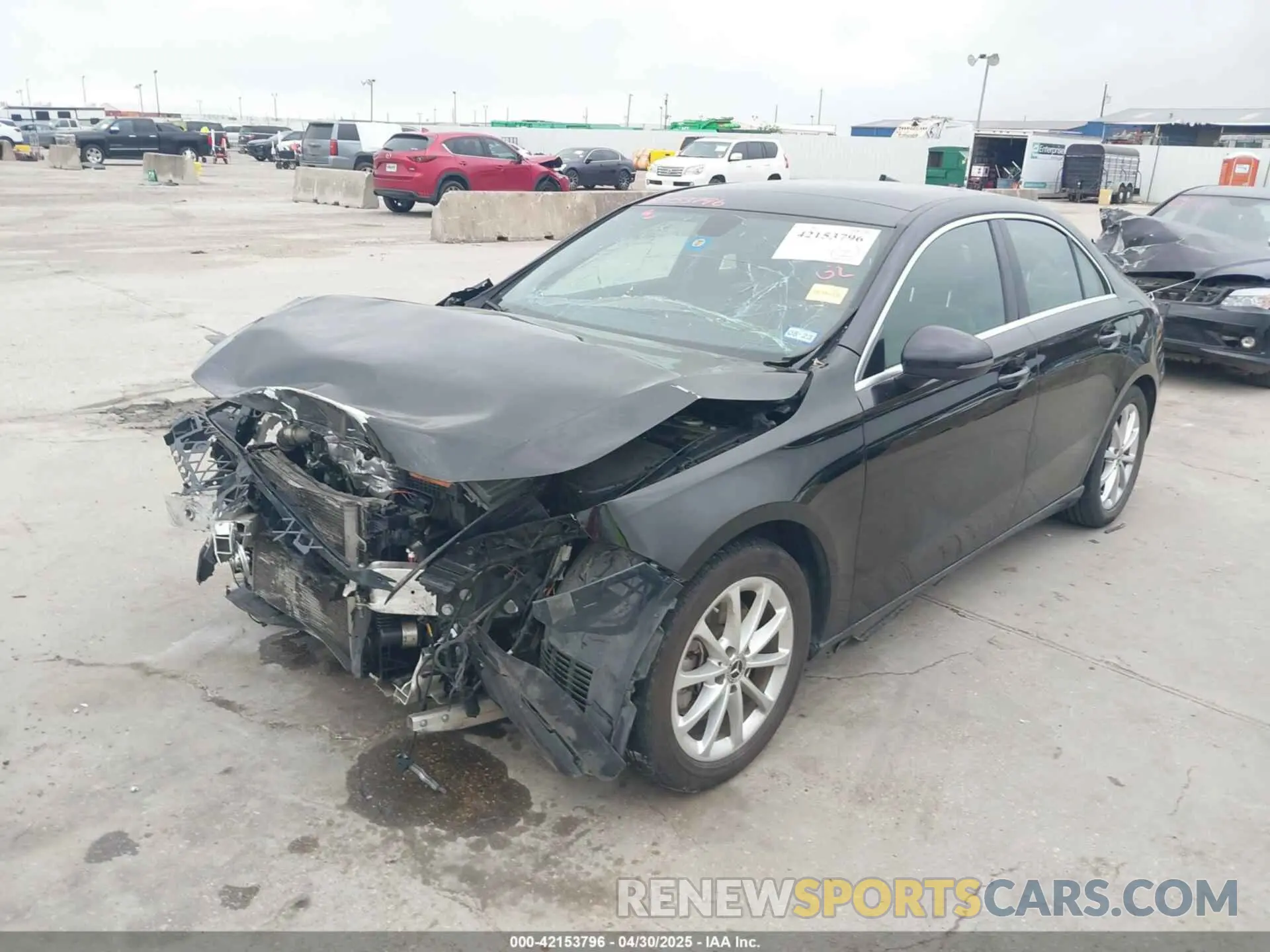 2 Photograph of a damaged car W1K3G4EB3LJ201695 MERCEDES-BENZ A 220 2020