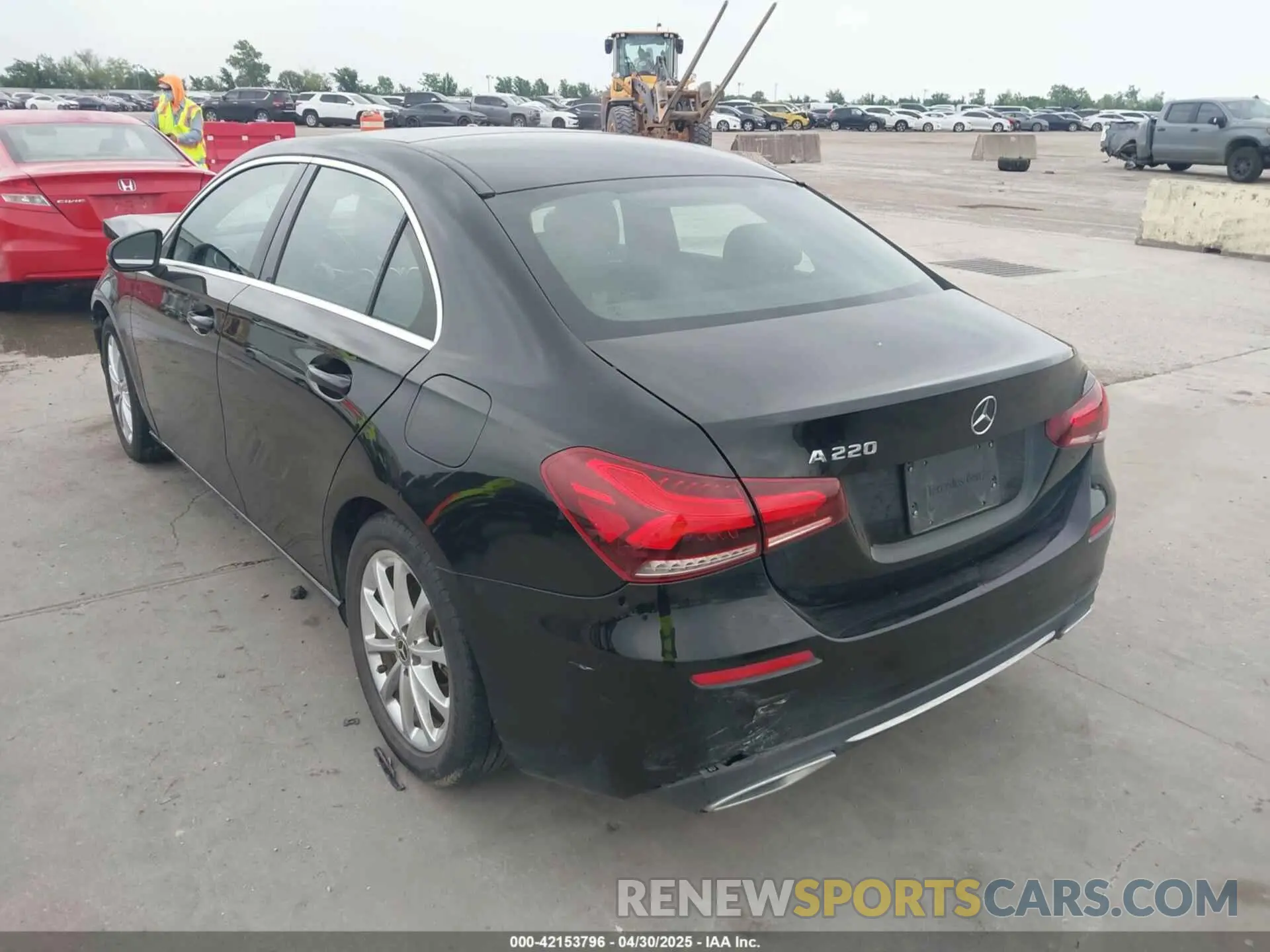 3 Photograph of a damaged car W1K3G4EB3LJ201695 MERCEDES-BENZ A 220 2020
