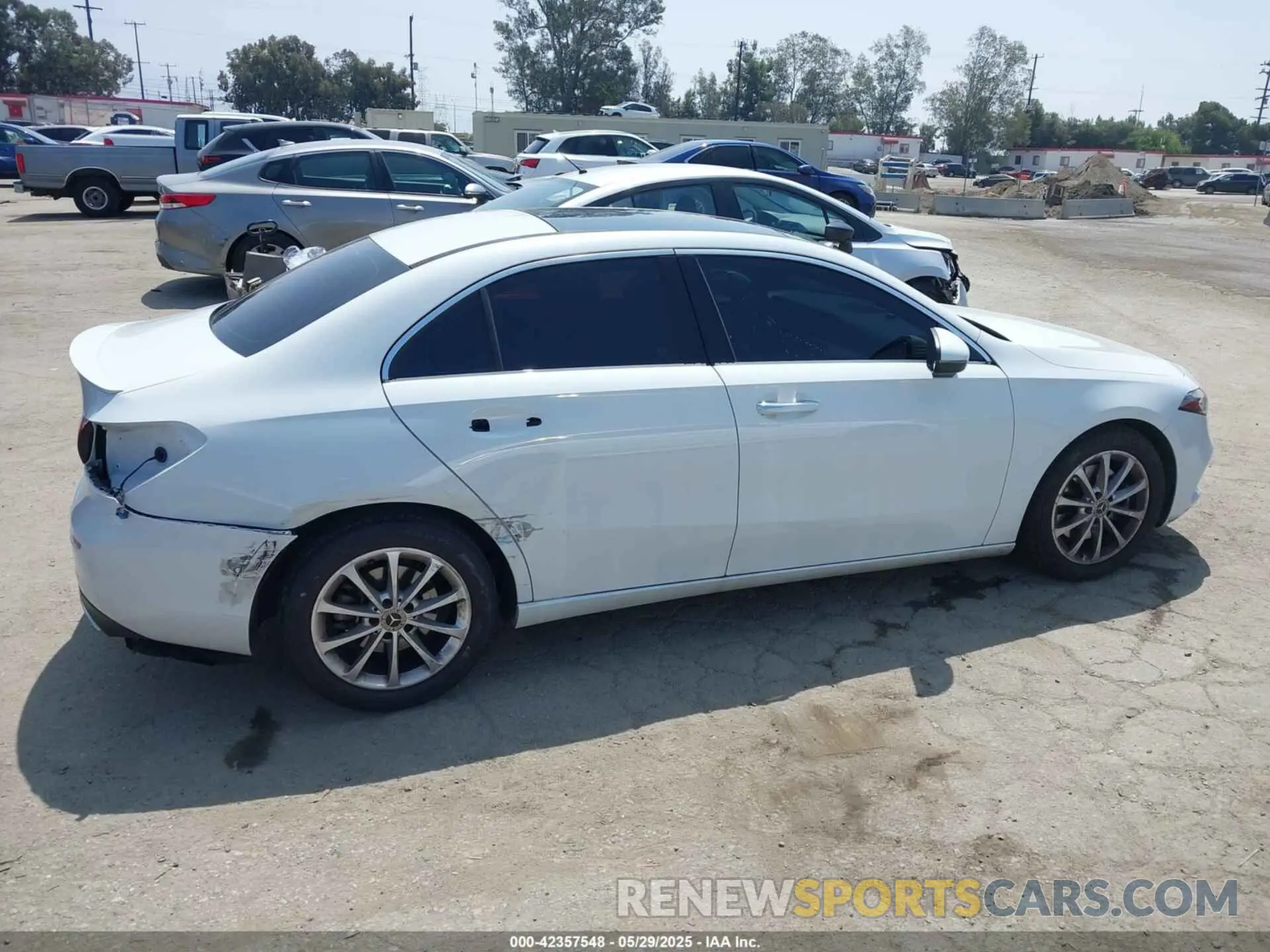 14 Фотография поврежденного автомобиля W1K3G4EB9LW044113 MERCEDES-BENZ A 220 2020