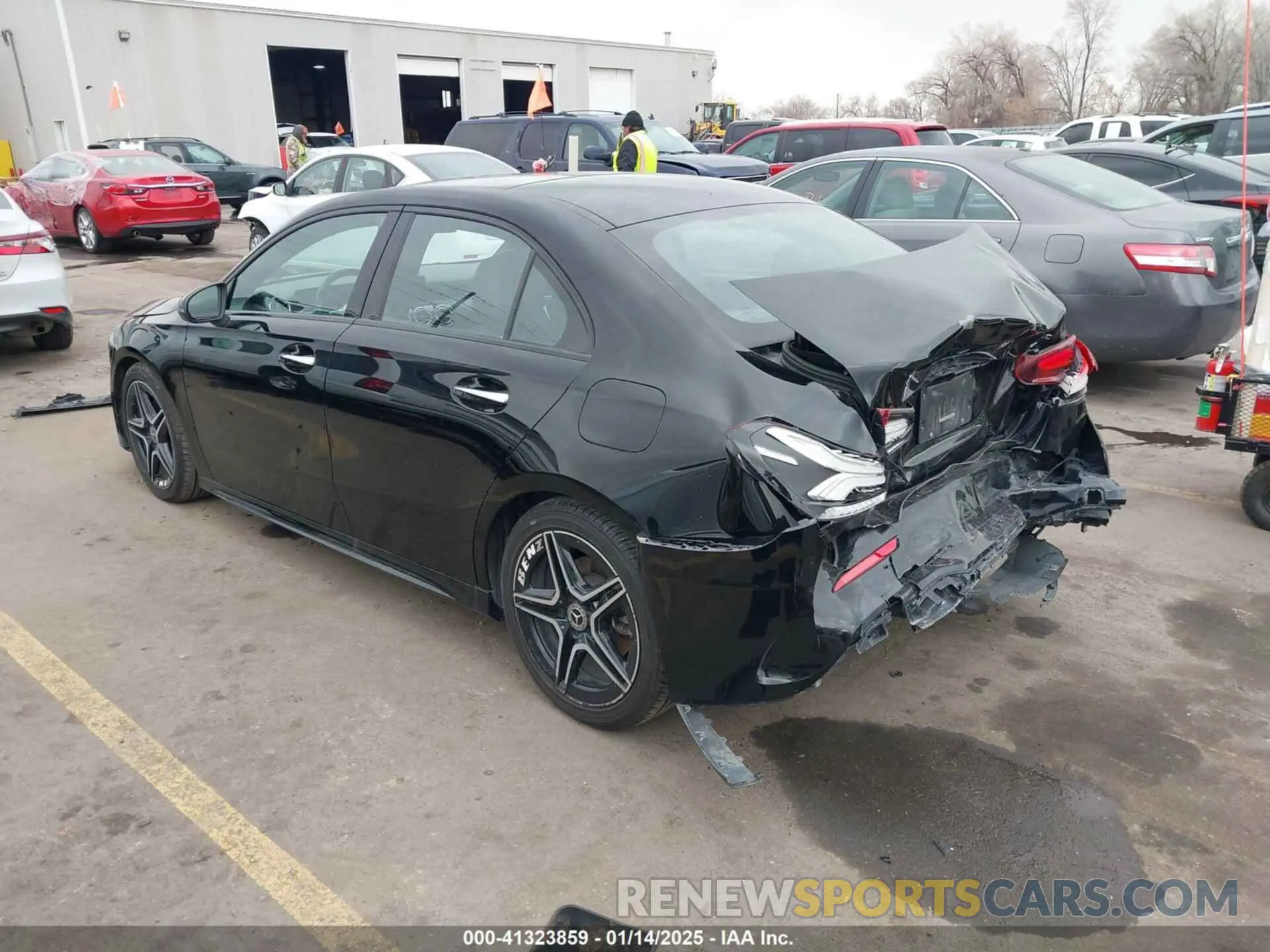 3 Фотография поврежденного автомобиля W1K3G4FB5LJ223020 MERCEDES-BENZ A 220 2020