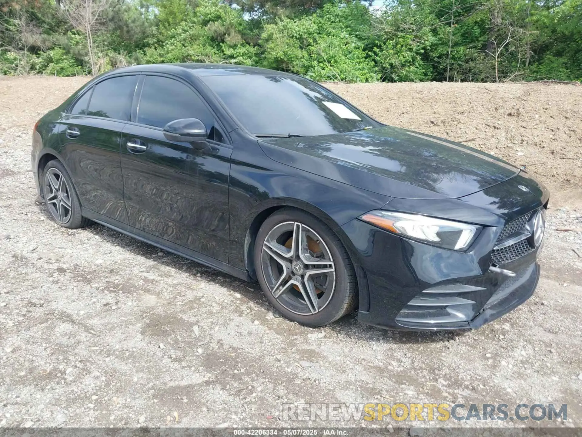 1 Photograph of a damaged car W1K3G4FB7LJ214576 MERCEDES-BENZ A 220 2020