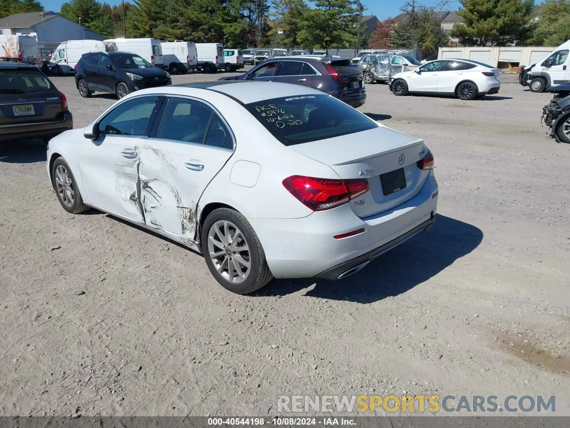 3 Photograph of a damaged car WDD3G4FB8LW037216 MERCEDES-BENZ A 220 2020