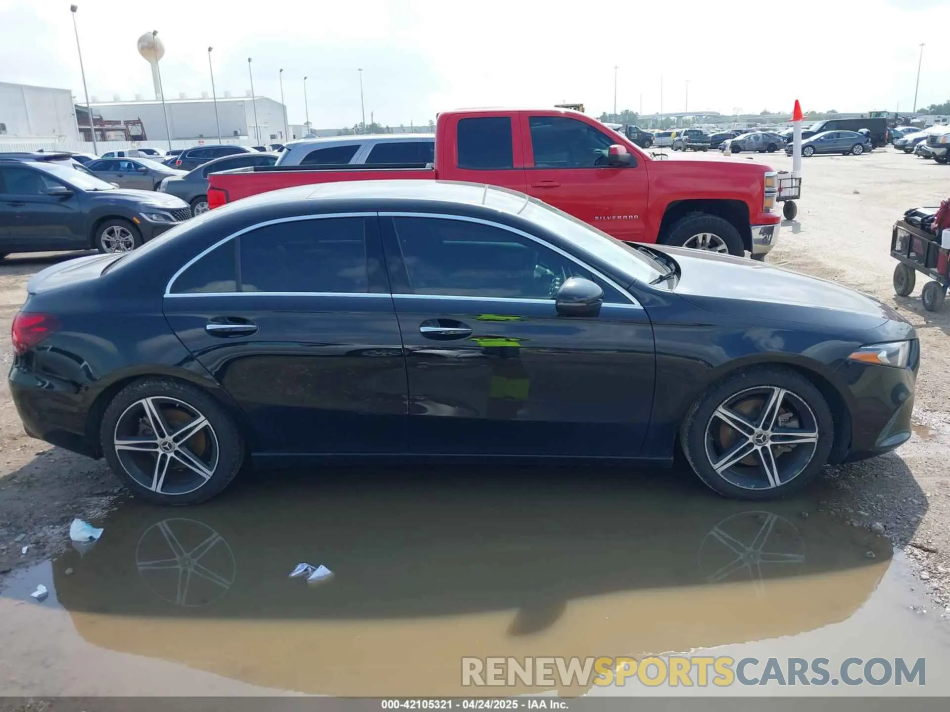 13 Photograph of a damaged car W1K3G4EB4MJ315870 MERCEDES-BENZ A 220 2021