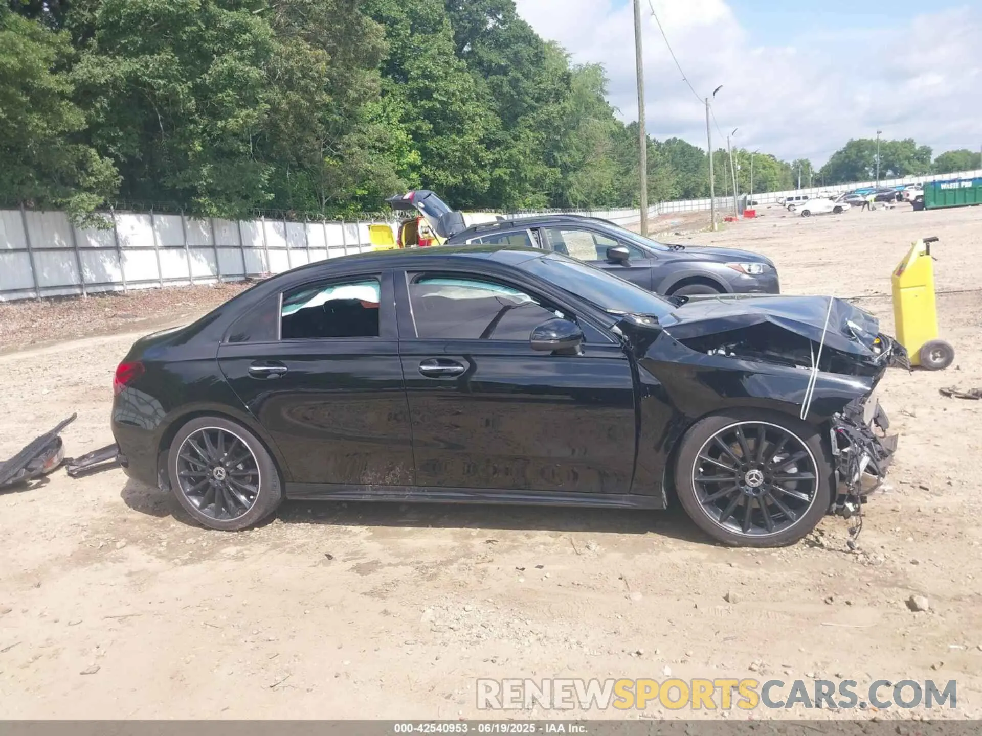 14 Photograph of a damaged car W1K3G4EB5MJ293412 MERCEDES-BENZ A 220 2021