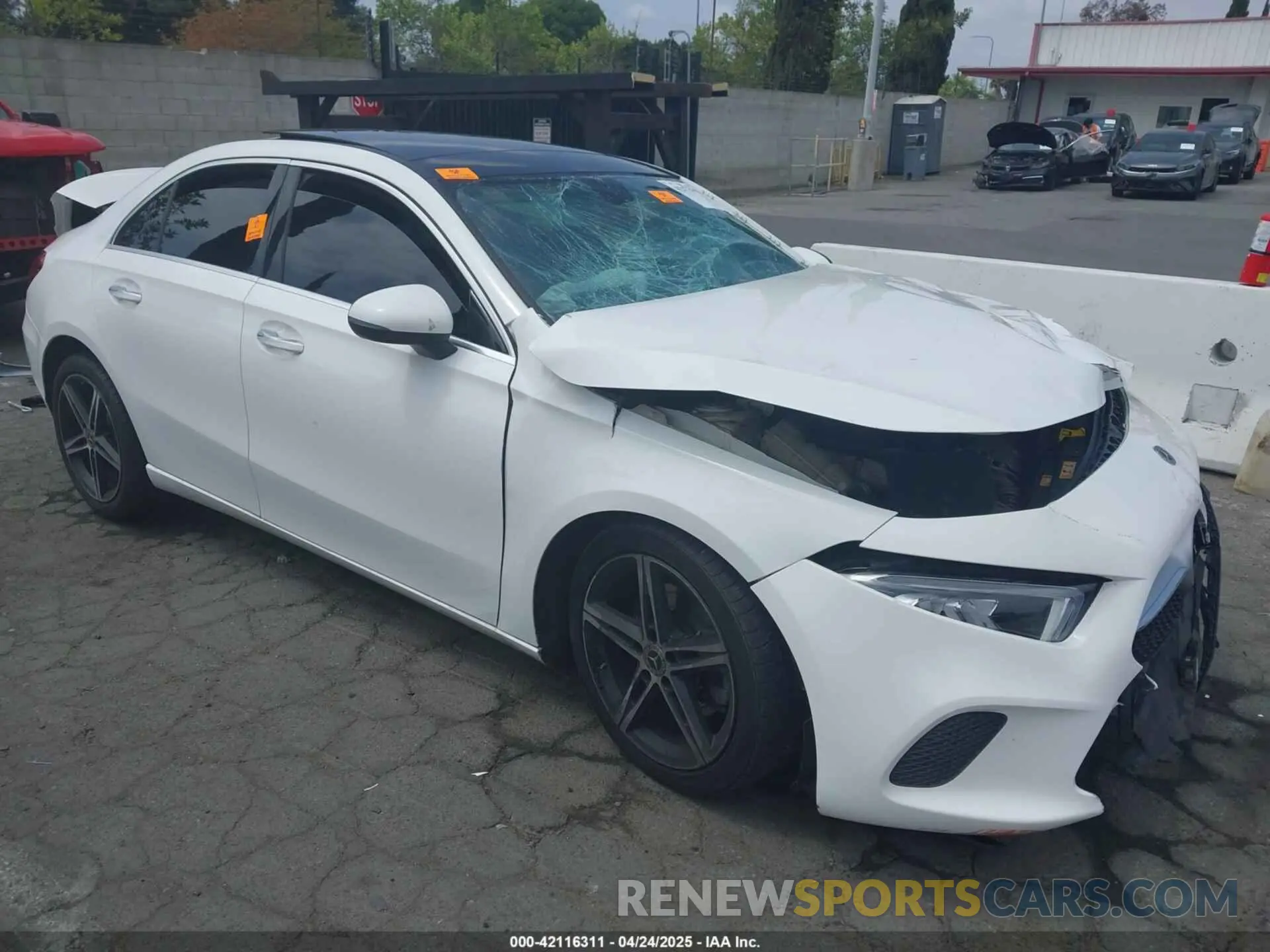 1 Photograph of a damaged car W1K3G4EB5MJ310273 MERCEDES-BENZ A 220 2021
