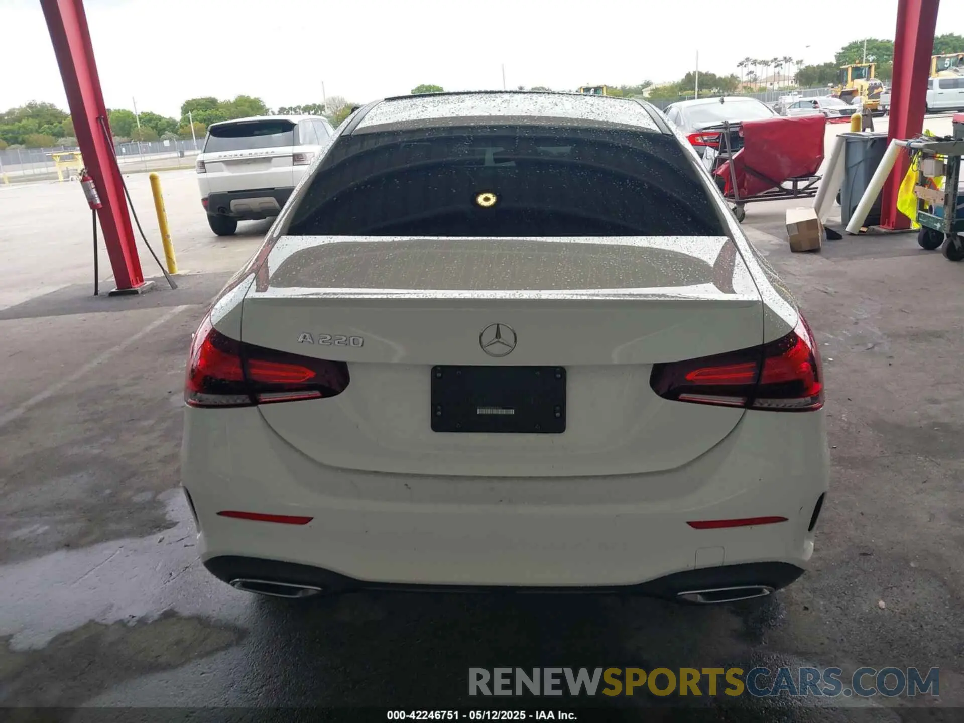 16 Photograph of a damaged car W1K3G4EB6MJ264856 MERCEDES-BENZ A 220 2021