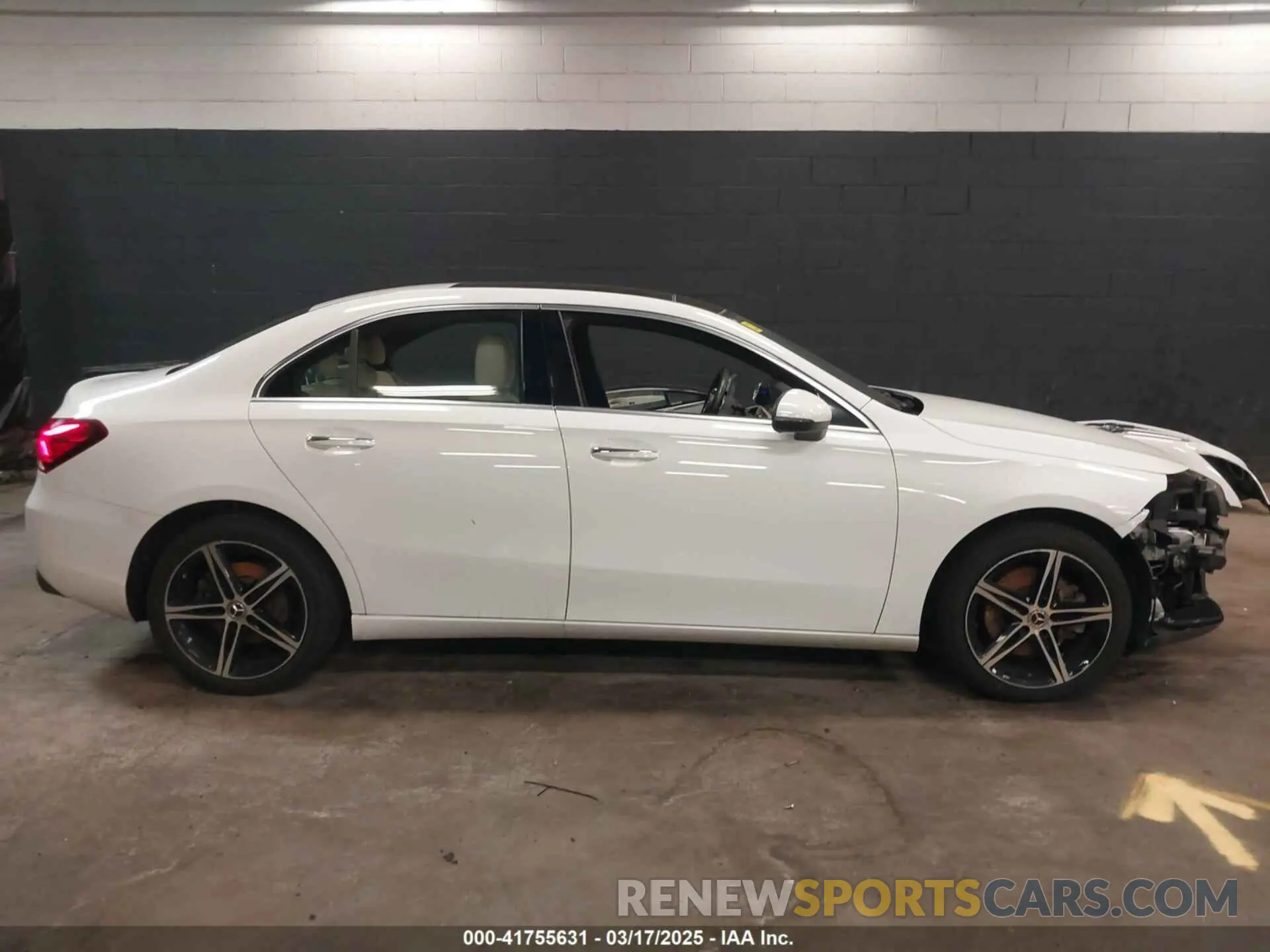 14 Photograph of a damaged car W1K3G4FB4MJ305001 MERCEDES-BENZ A 220 2021