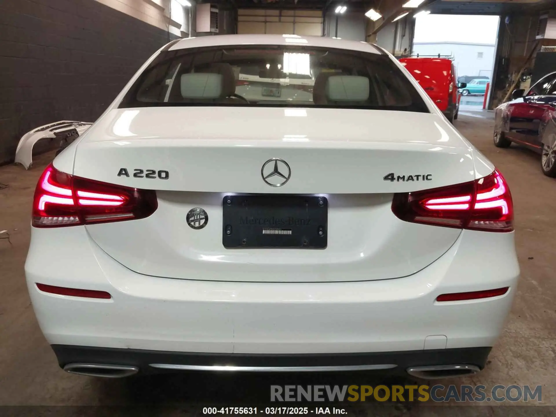 17 Photograph of a damaged car W1K3G4FB4MJ305001 MERCEDES-BENZ A 220 2021