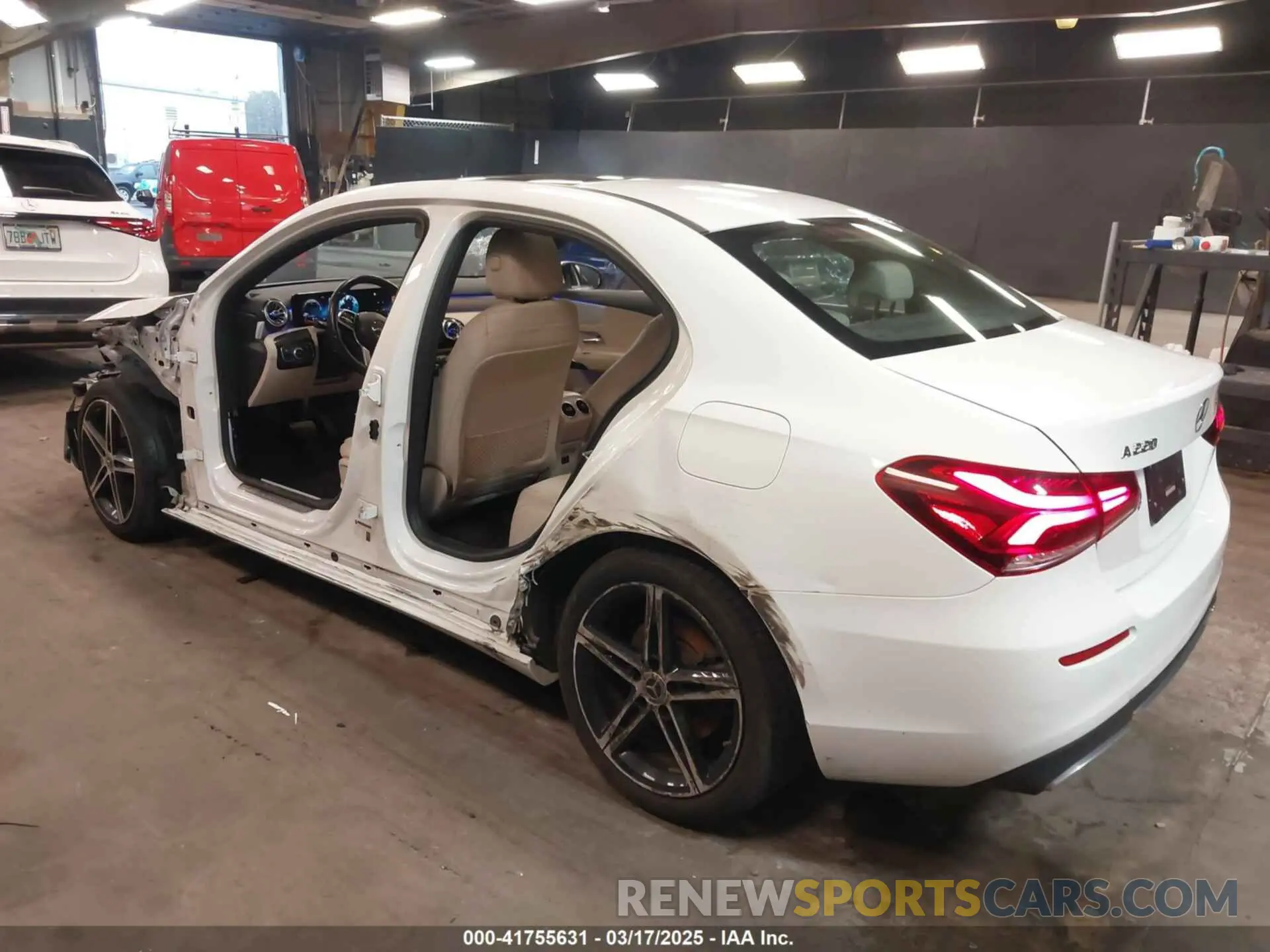 3 Photograph of a damaged car W1K3G4FB4MJ305001 MERCEDES-BENZ A 220 2021