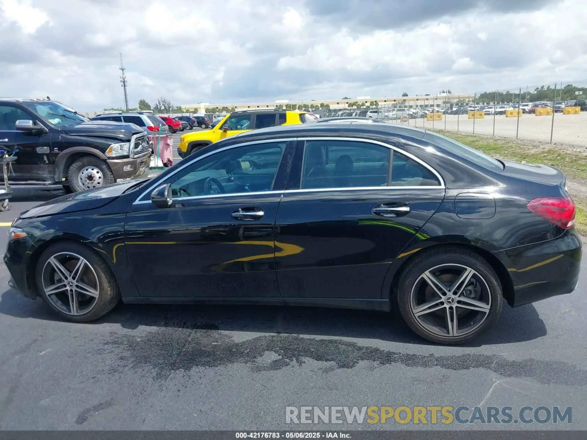 14 Фотография поврежденного автомобиля W1K3G4EB0NJ356708 MERCEDES-BENZ A 220 2022