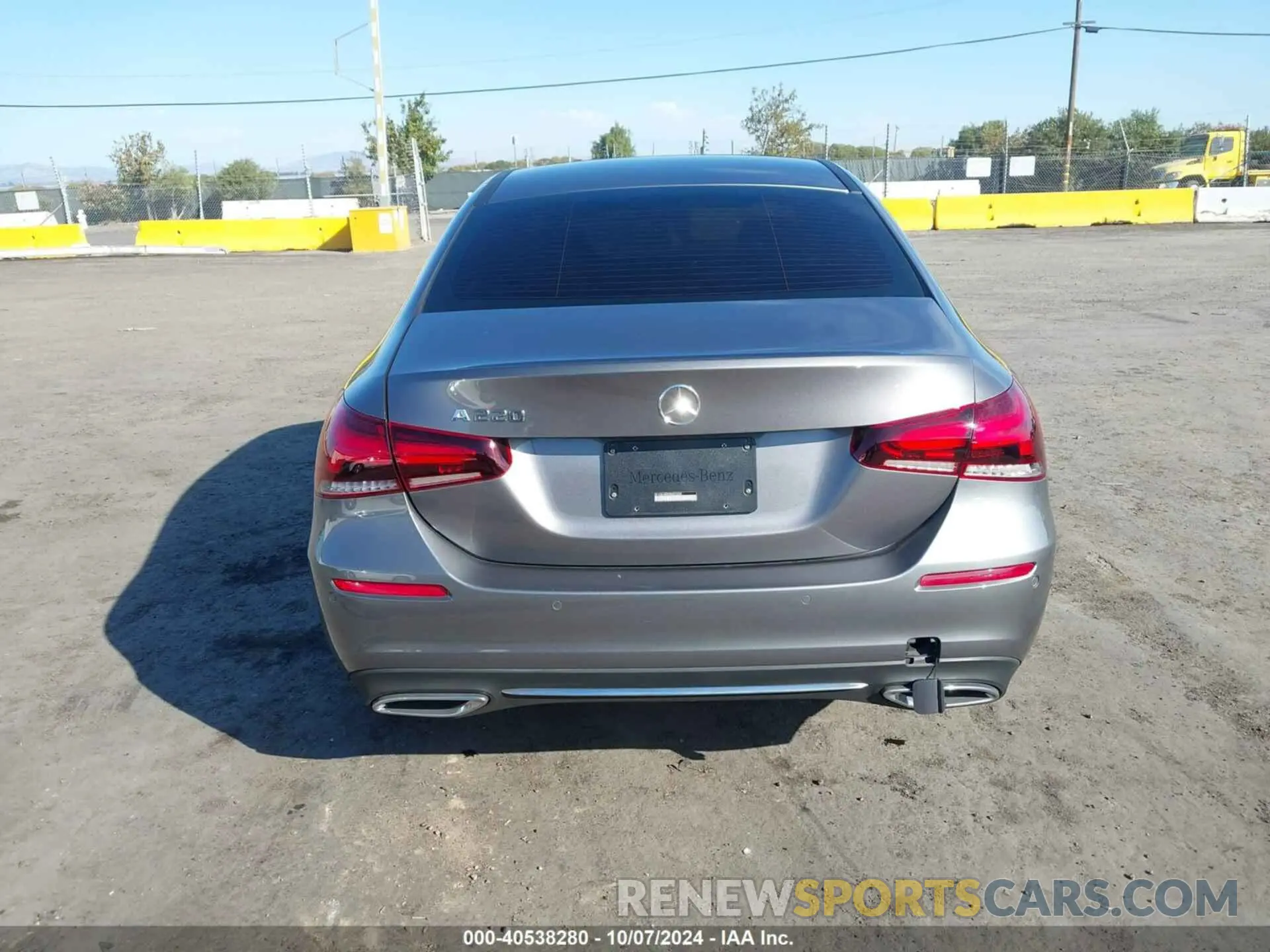16 Photograph of a damaged car W1K3G4EB2NJ353339 MERCEDES-BENZ A 220 2022