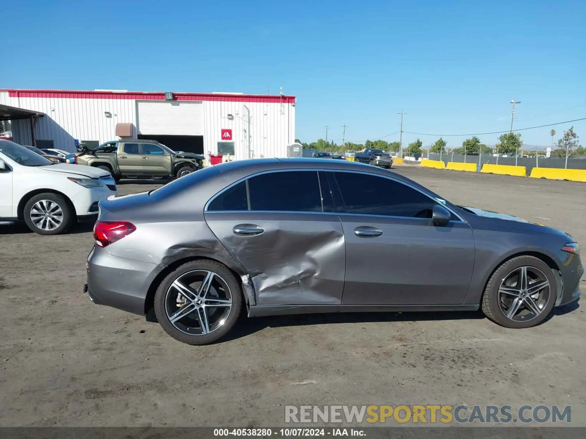 6 Photograph of a damaged car W1K3G4EB2NJ353339 MERCEDES-BENZ A 220 2022