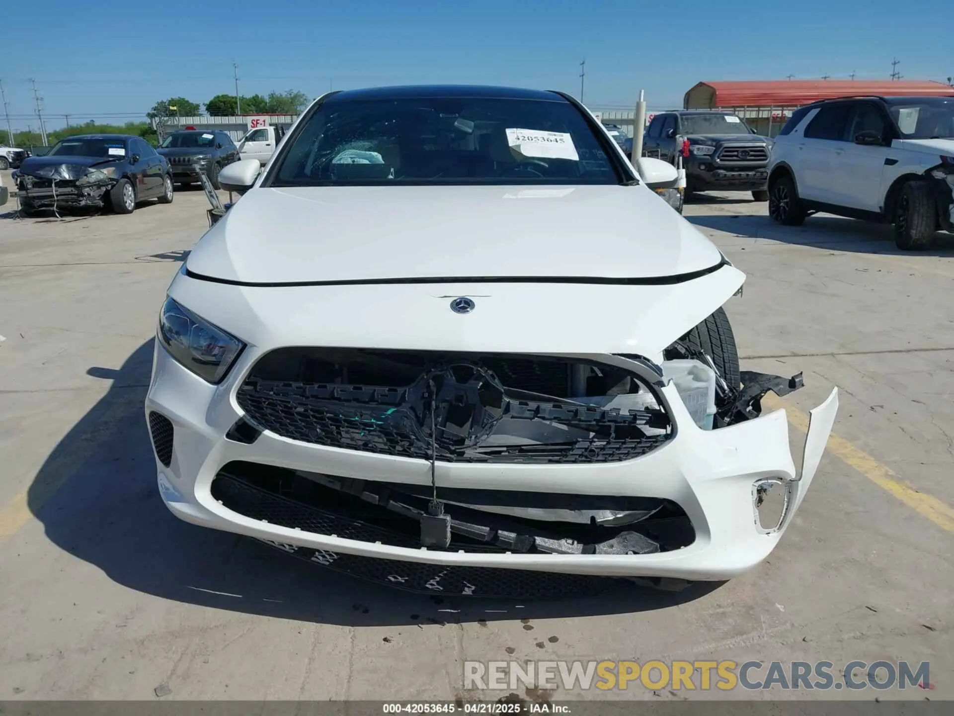 12 Photograph of a damaged car W1K3G4EB7NJ336777 MERCEDES-BENZ A 220 2022