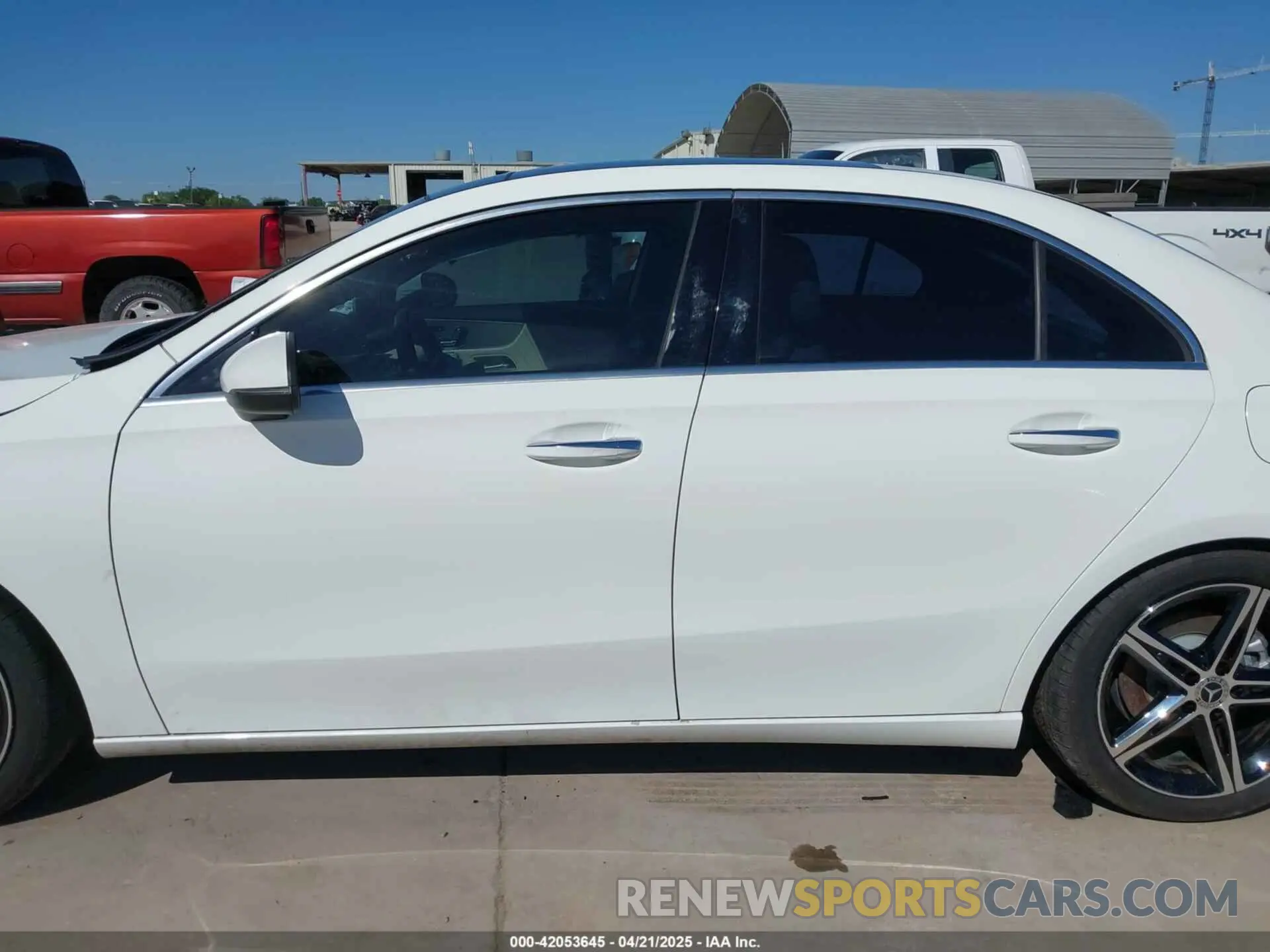 14 Photograph of a damaged car W1K3G4EB7NJ336777 MERCEDES-BENZ A 220 2022