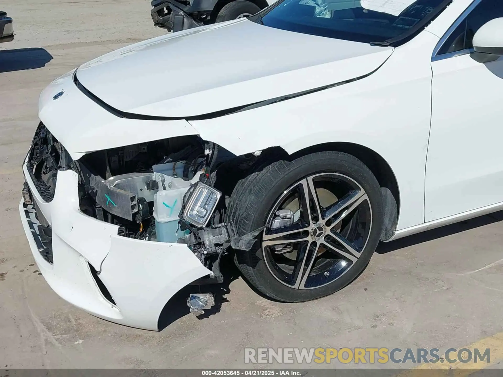 6 Photograph of a damaged car W1K3G4EB7NJ336777 MERCEDES-BENZ A 220 2022