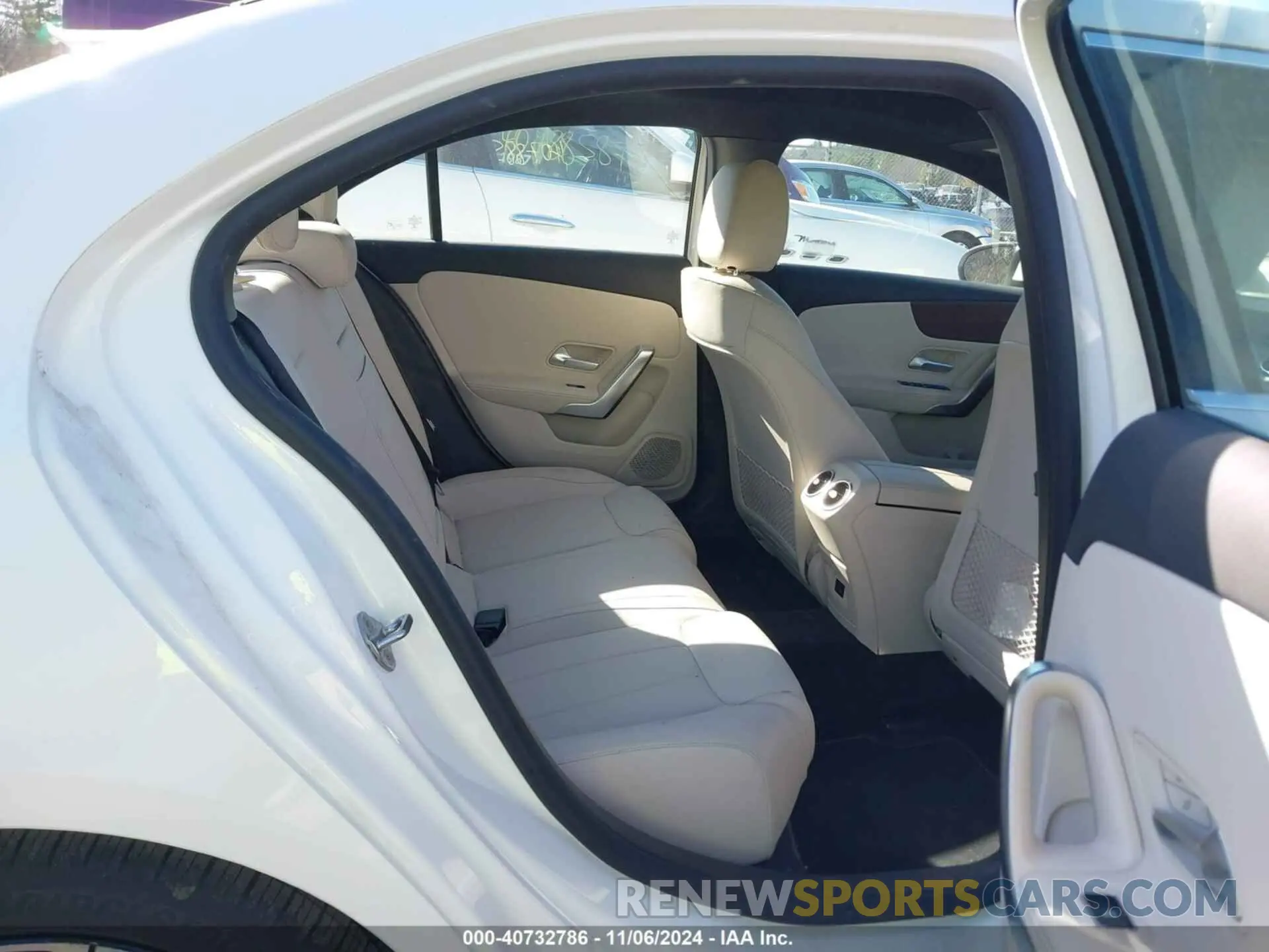 8 Photograph of a damaged car W1K3G4FB4NJ361280 MERCEDES-BENZ A 220 2022