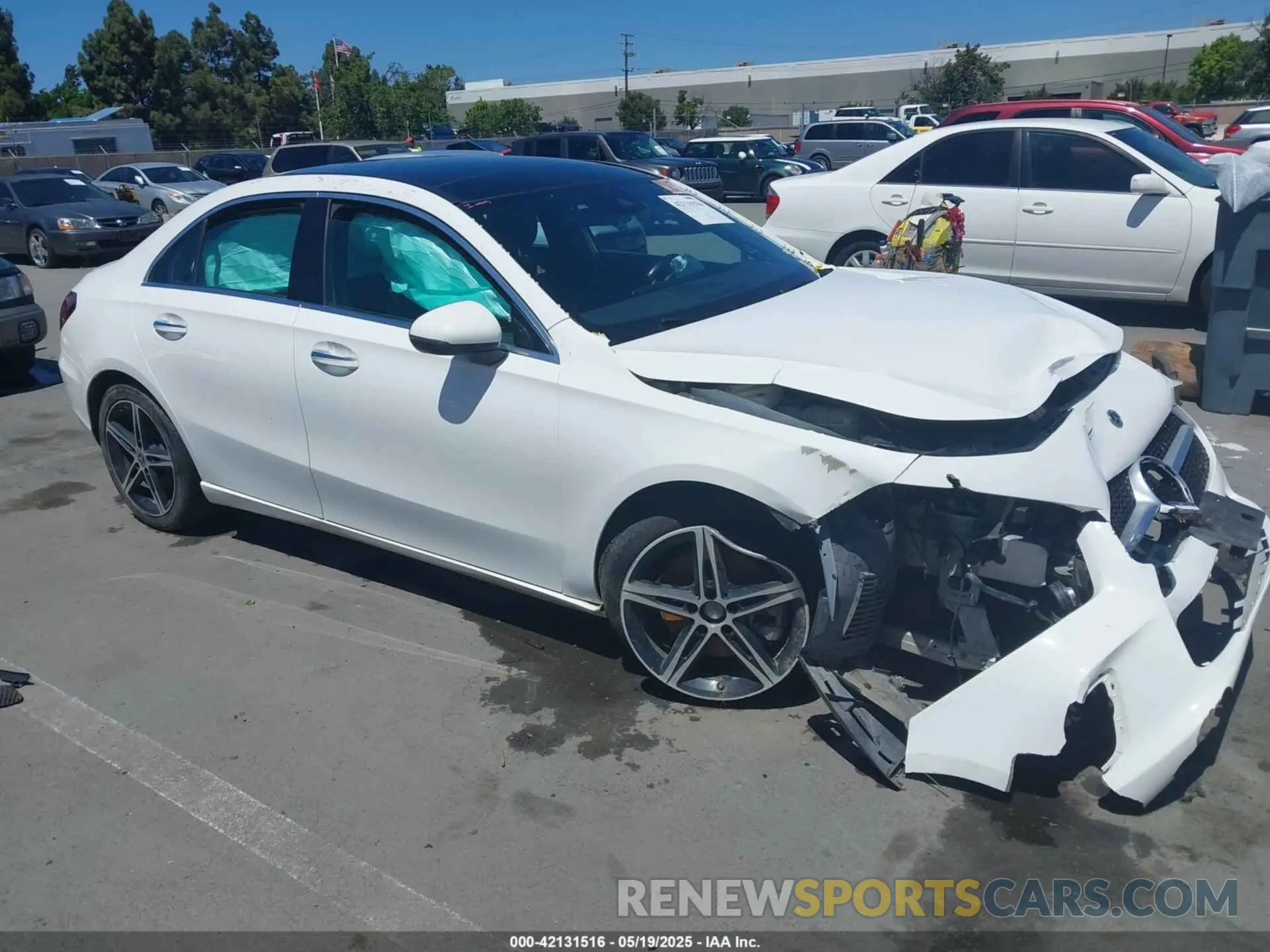 1 Photograph of a damaged car W1K3G4FB5NJ366066 MERCEDES-BENZ A 220 2022