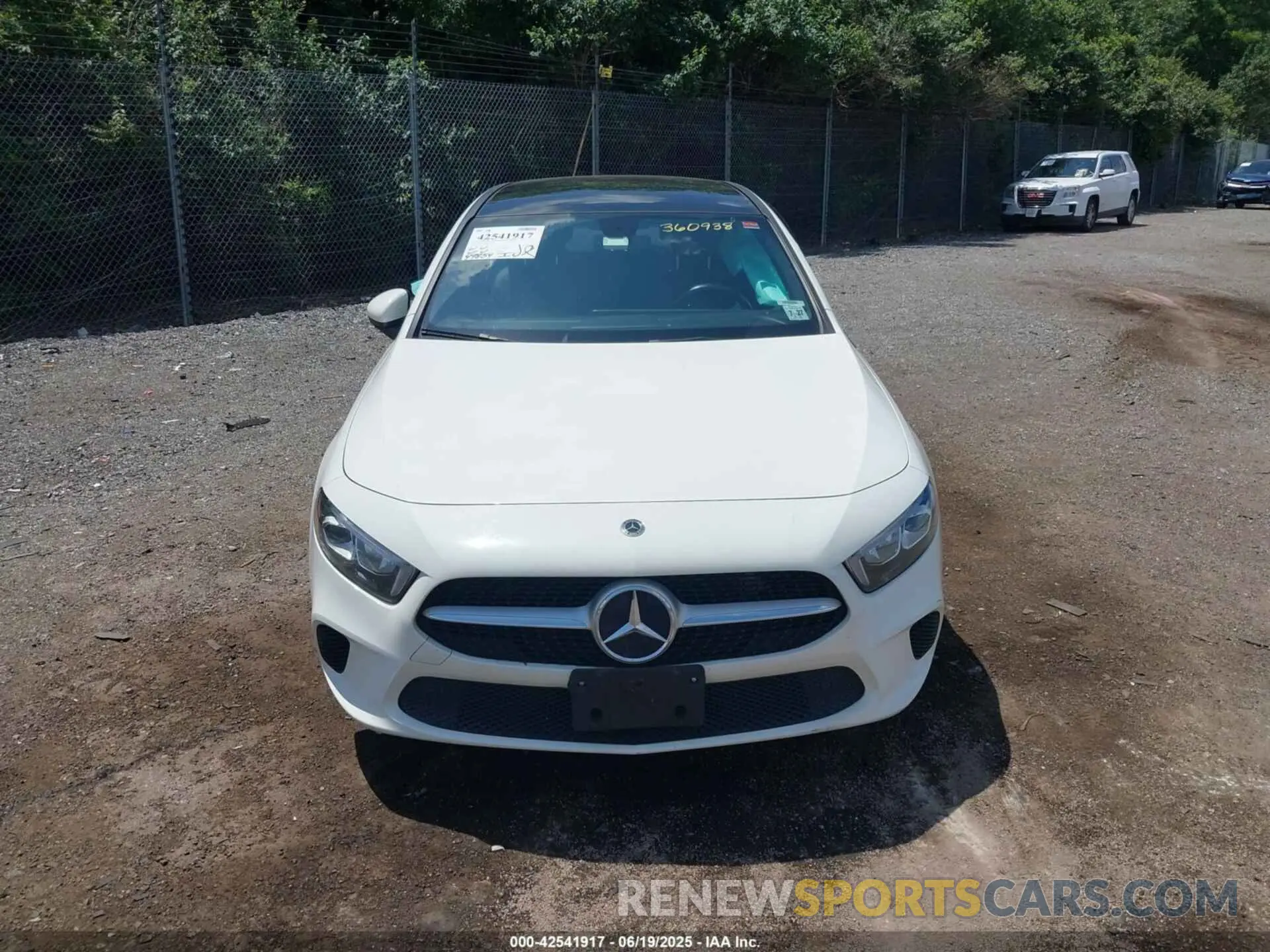 12 Photograph of a damaged car W1K3G4FB6NJ360938 MERCEDES-BENZ A 220 2022