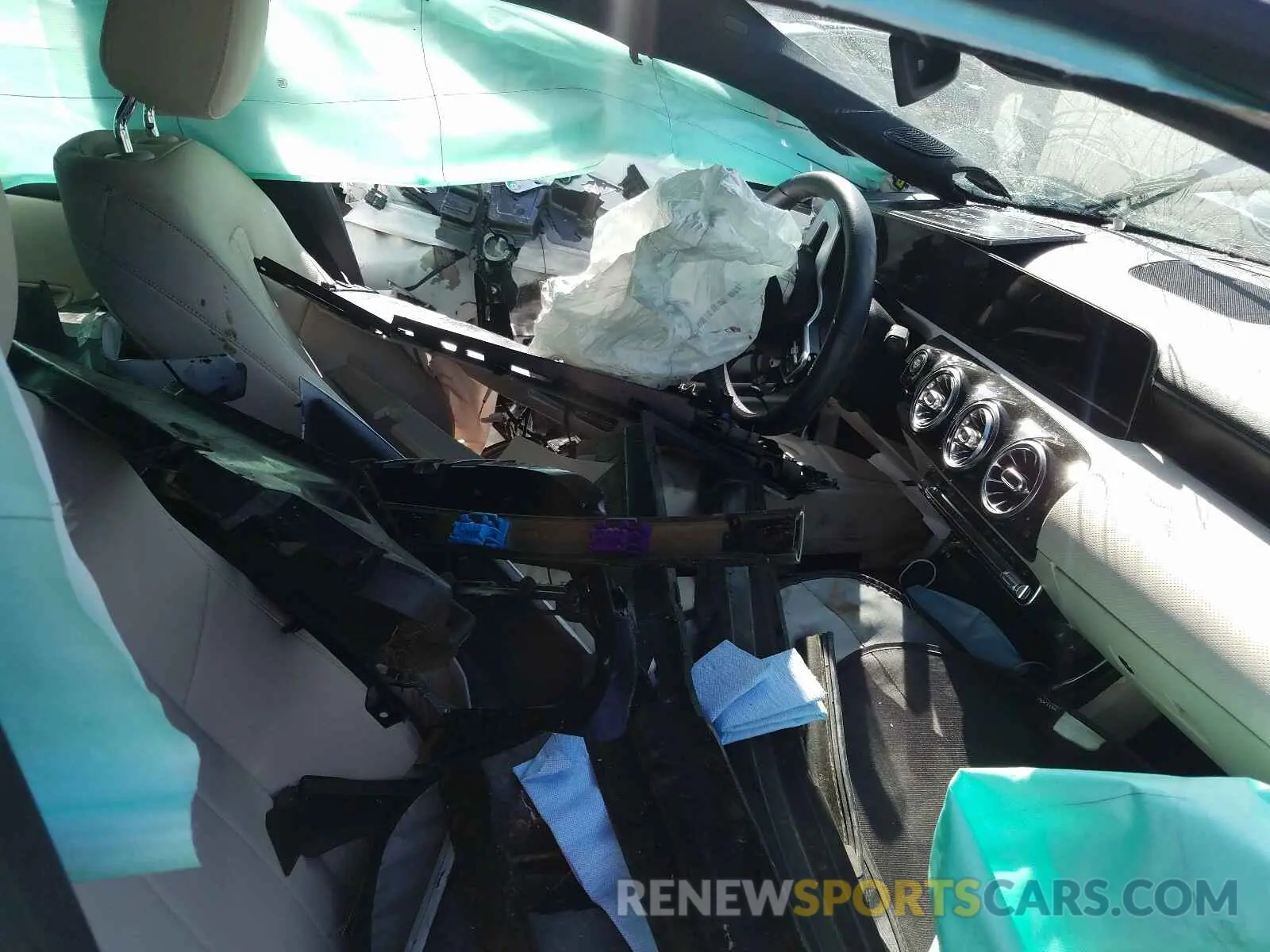 5 Photograph of a damaged car WDD3G4EB9KW012308 MERCEDES-BENZ A 220 4MAT 2019