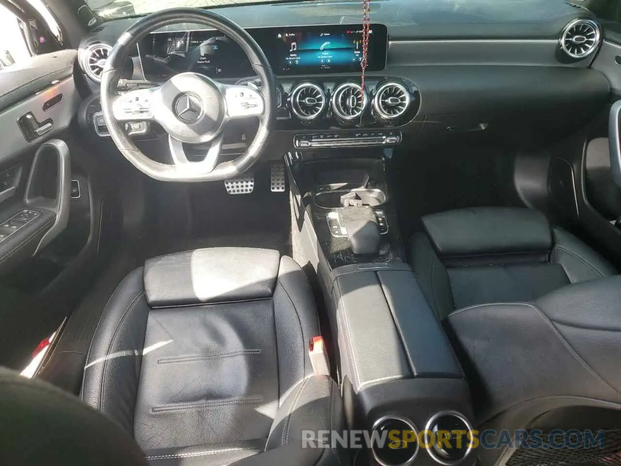 8 Photograph of a damaged car WDD3G4EB0KW025318 MERCEDES-BENZ A-CLASS 2019