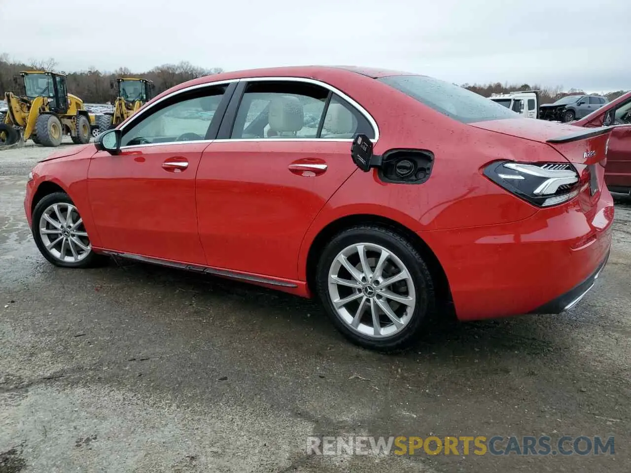 2 Фотография поврежденного автомобиля WDD3G4EB1KW027207 MERCEDES-BENZ A-CLASS 2019