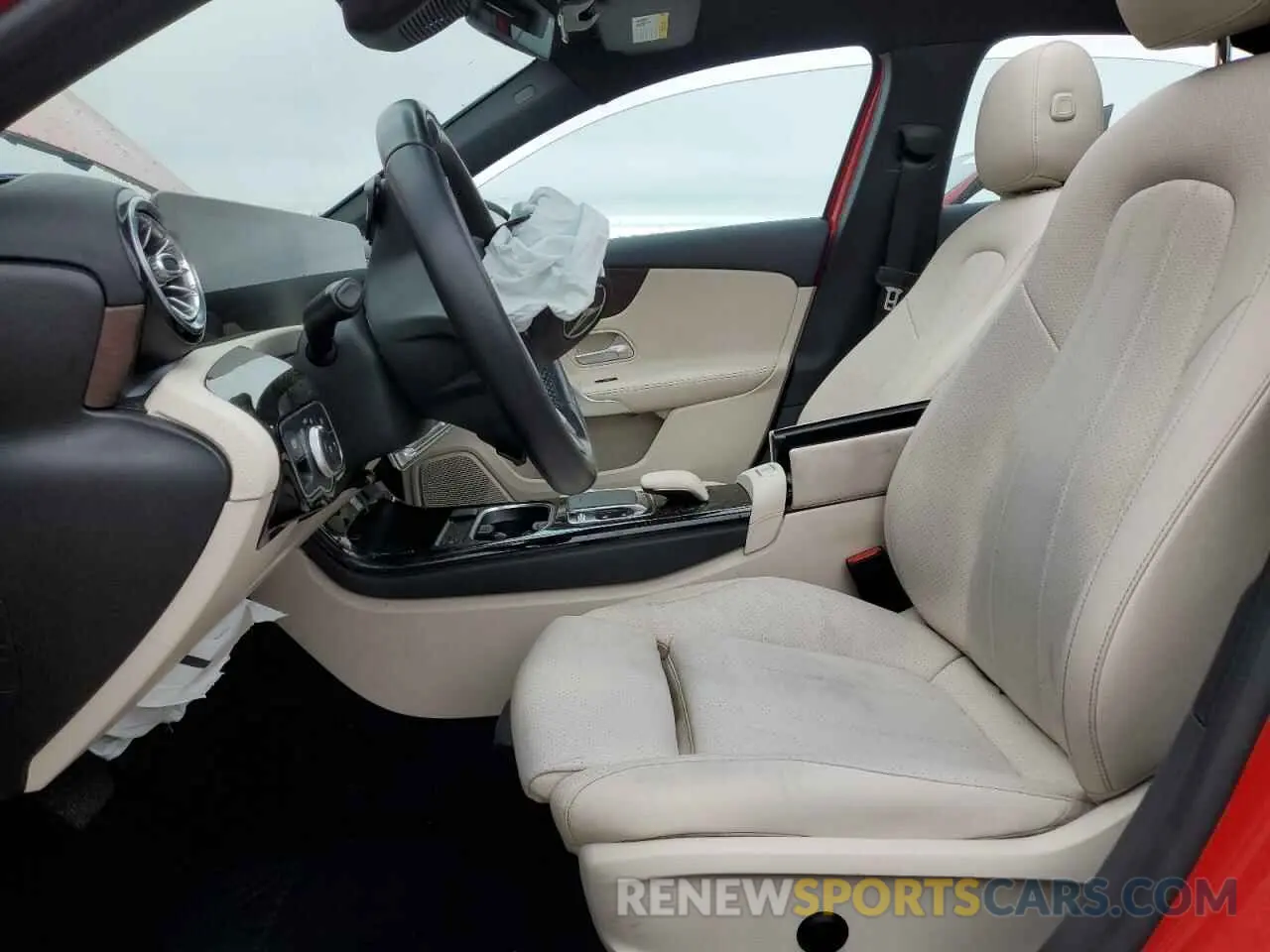 7 Фотография поврежденного автомобиля WDD3G4EB1KW027207 MERCEDES-BENZ A-CLASS 2019