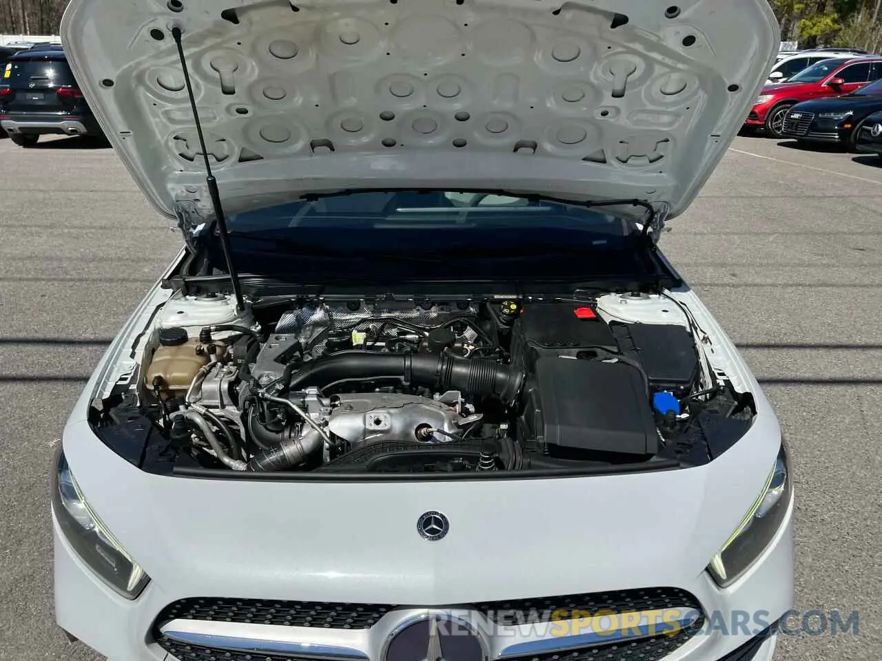 8 Фотография поврежденного автомобиля WDD3G4EB1KW035923 MERCEDES-BENZ A-CLASS 2019