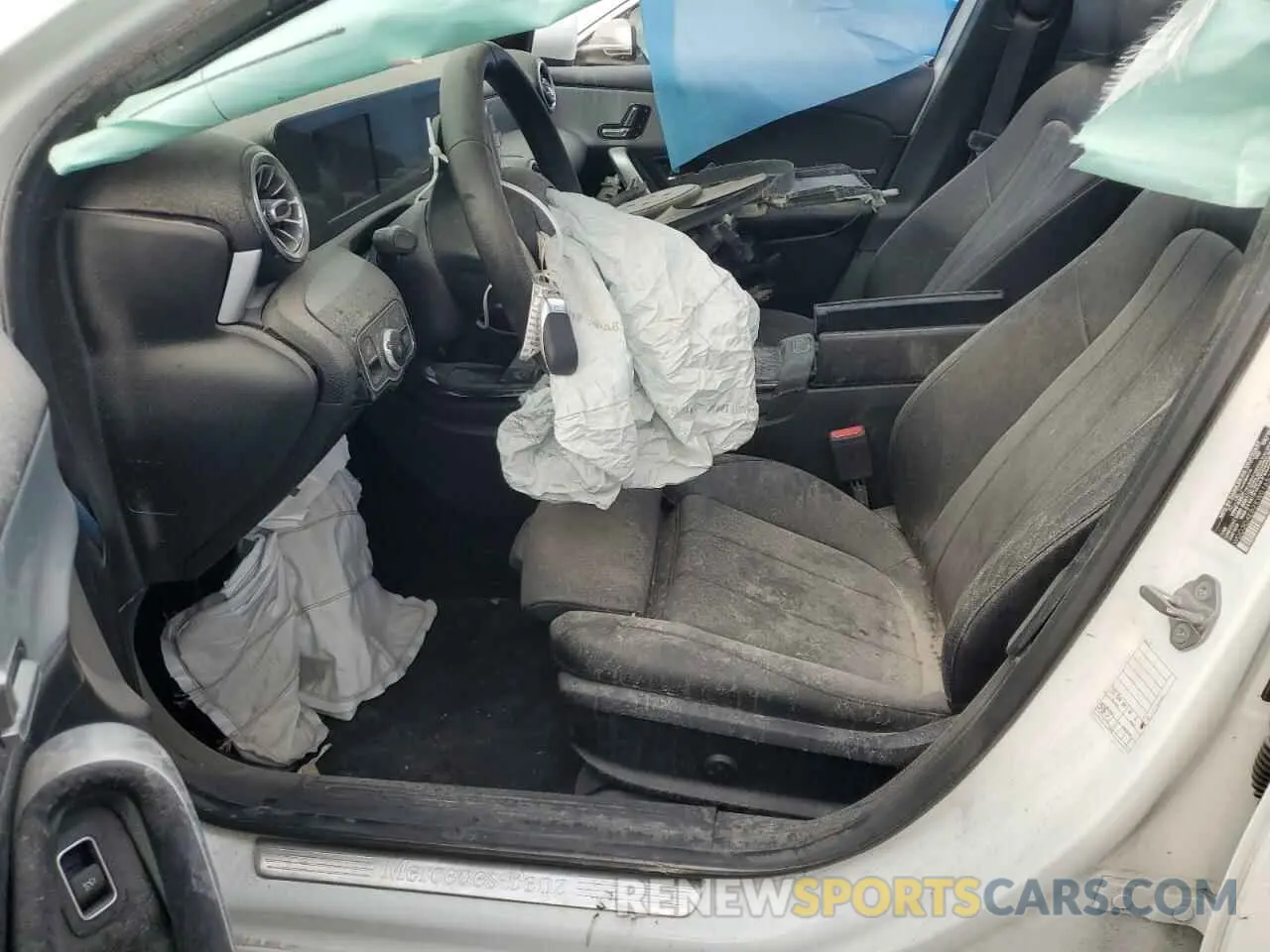 7 Photograph of a damaged car WDD3G4EB2KW016538 MERCEDES-BENZ A-CLASS 2019