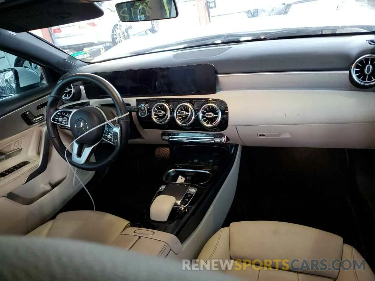9 Фотография поврежденного автомобиля WDD3G4EB2KW034800 MERCEDES-BENZ A-CLASS 2019