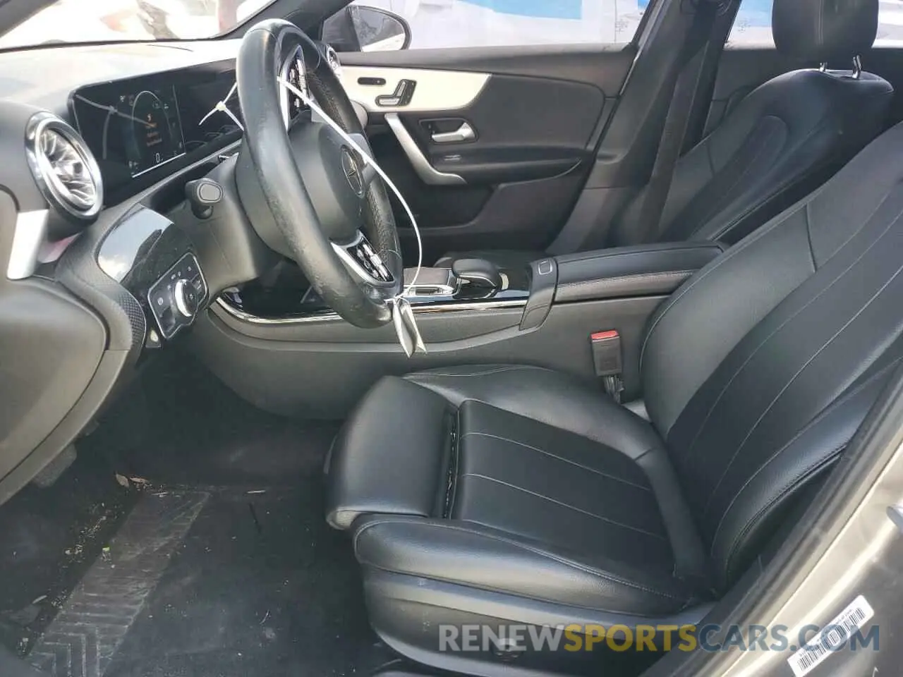 7 Photograph of a damaged car WDD3G4EB3KW017195 MERCEDES-BENZ A-CLASS 2019