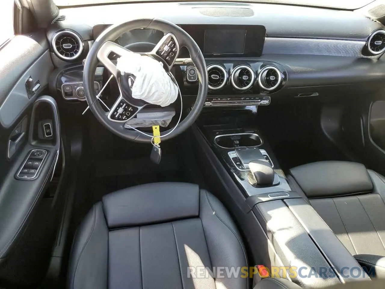 8 Фотография поврежденного автомобиля WDD3G4EB3KW029069 MERCEDES-BENZ A-CLASS 2019