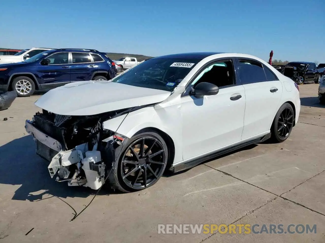 1 Фотография поврежденного автомобиля WDD3G4EB3KW035924 MERCEDES-BENZ A-CLASS 2019