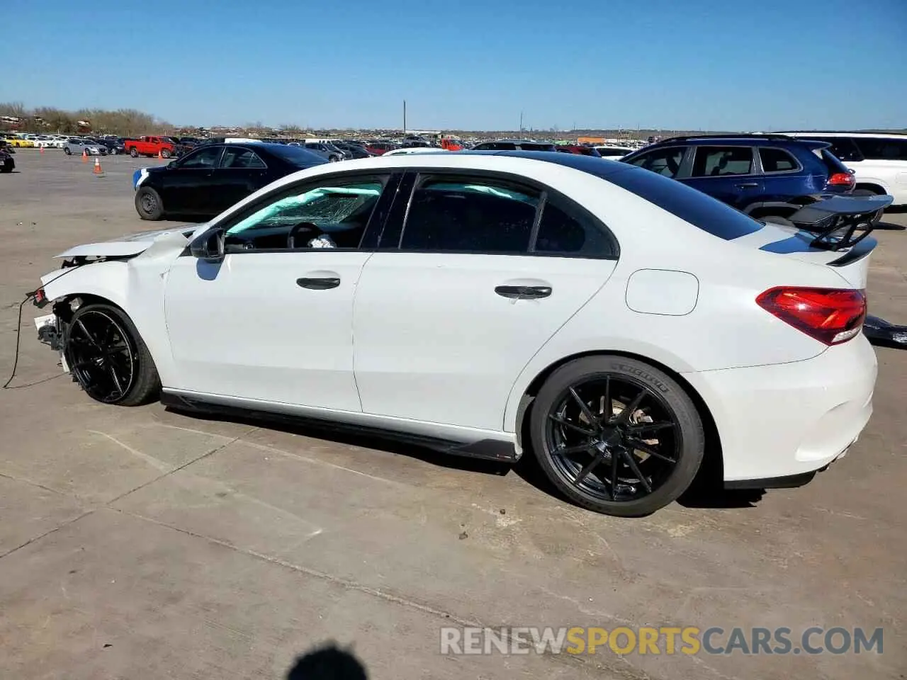 2 Фотография поврежденного автомобиля WDD3G4EB3KW035924 MERCEDES-BENZ A-CLASS 2019