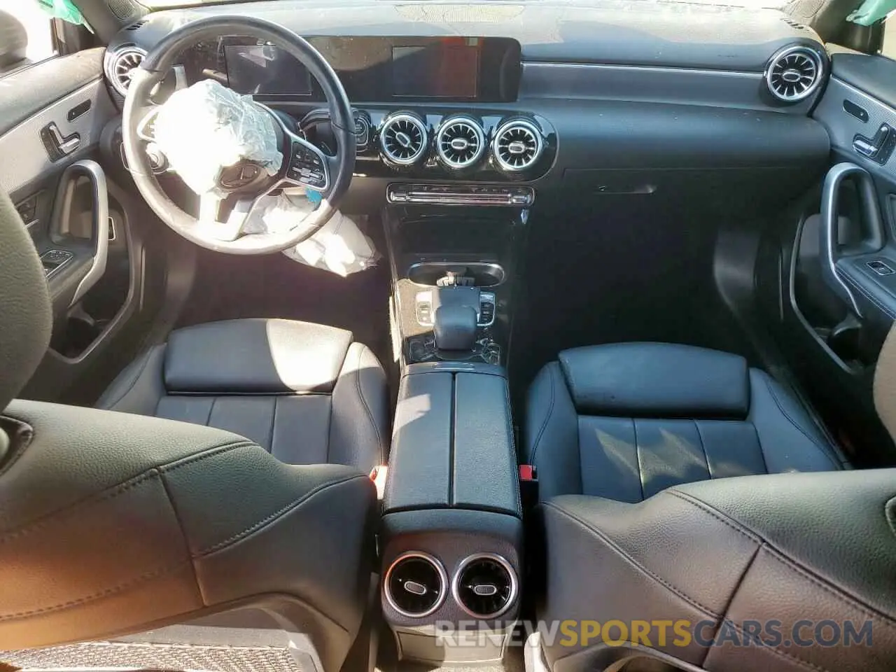 8 Фотография поврежденного автомобиля WDD3G4EB3KW035924 MERCEDES-BENZ A-CLASS 2019