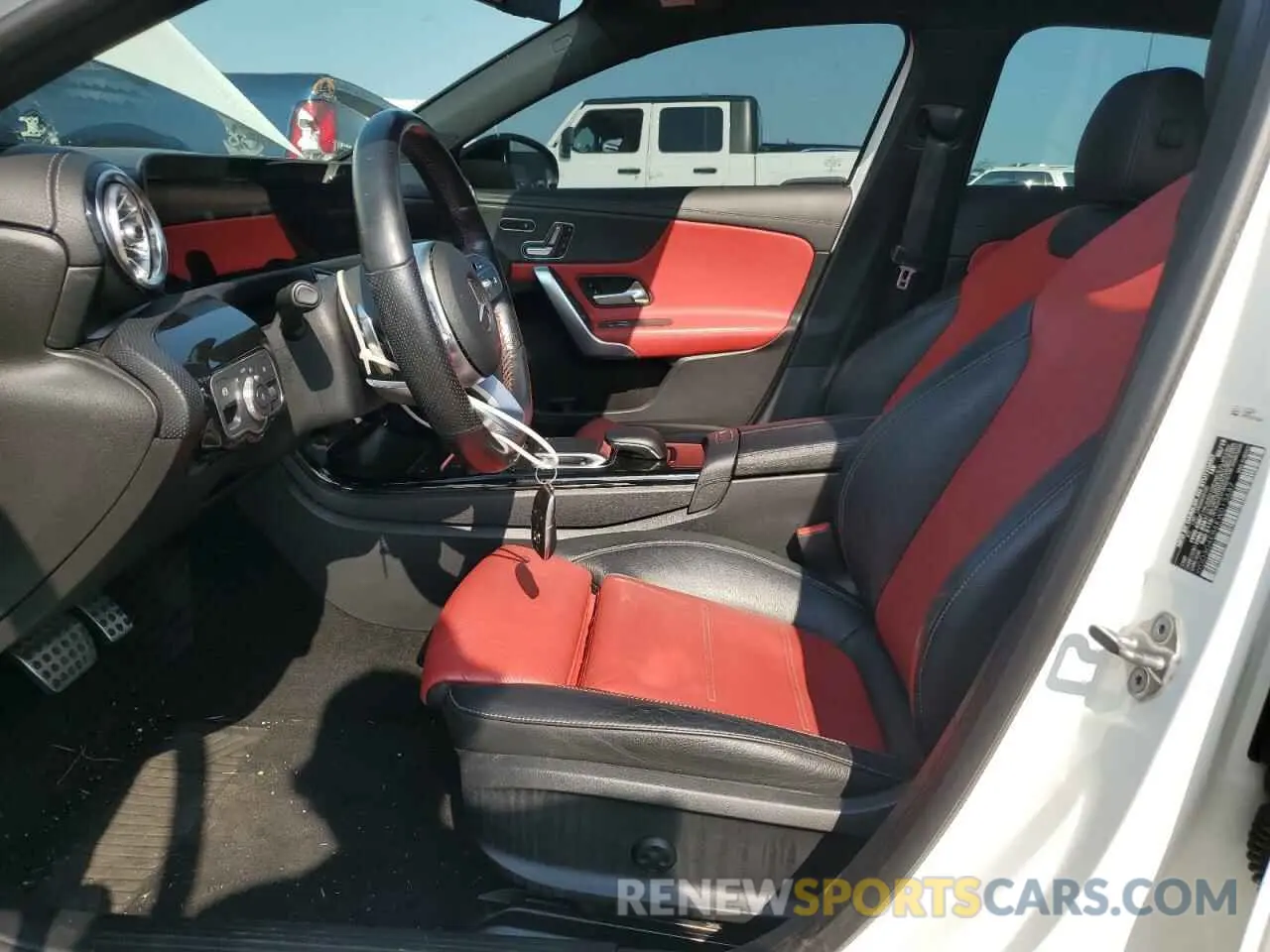 7 Photograph of a damaged car WDD3G4EB4KW013687 MERCEDES-BENZ A-CLASS 2019